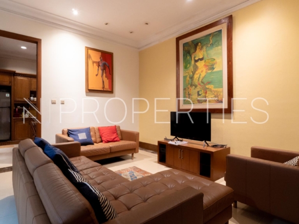 Fully Furnished 4BR Residence – Kebayoran Baru