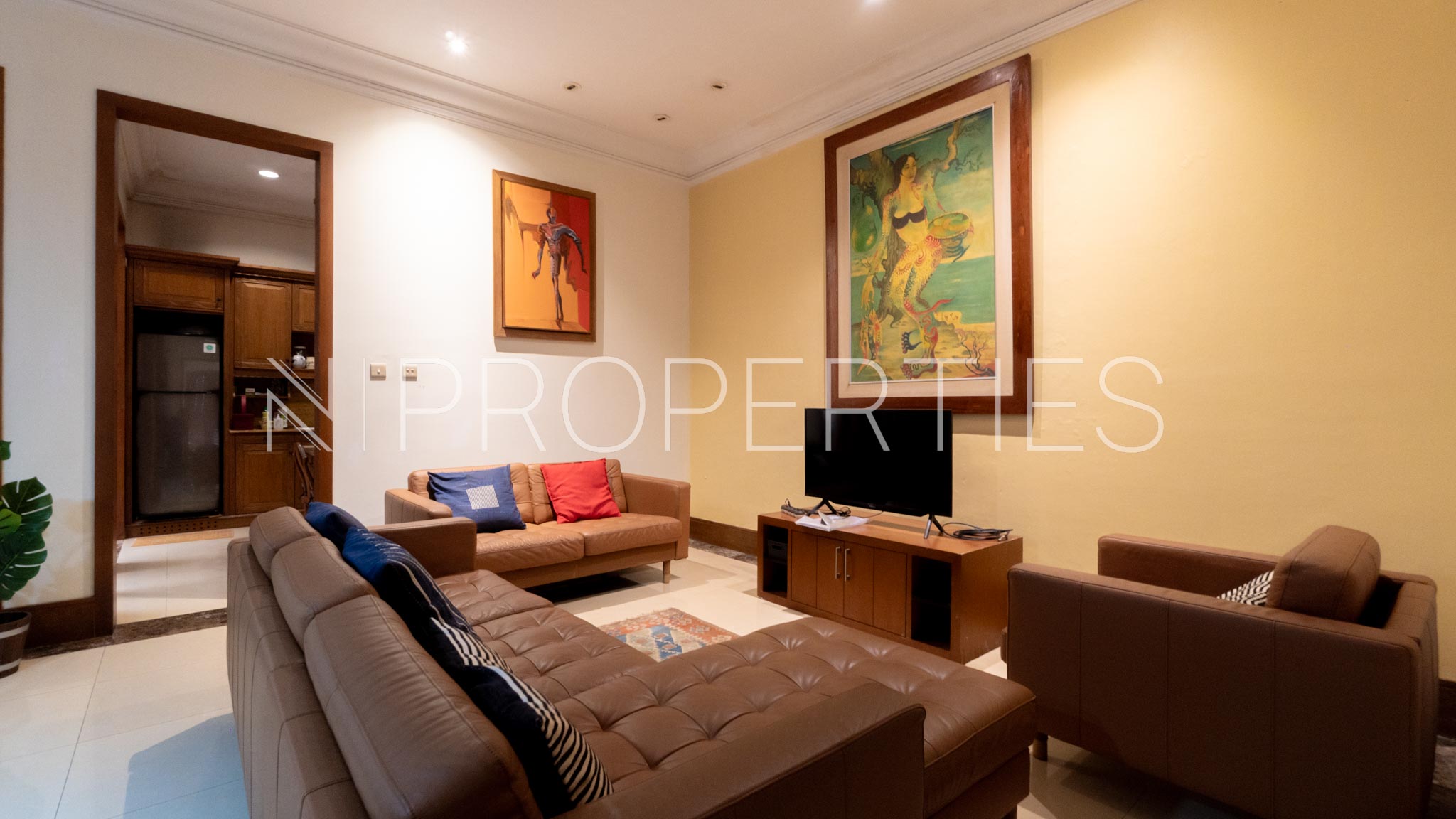 Fully Furnished 4BR Residence – Kebayoran Baru
