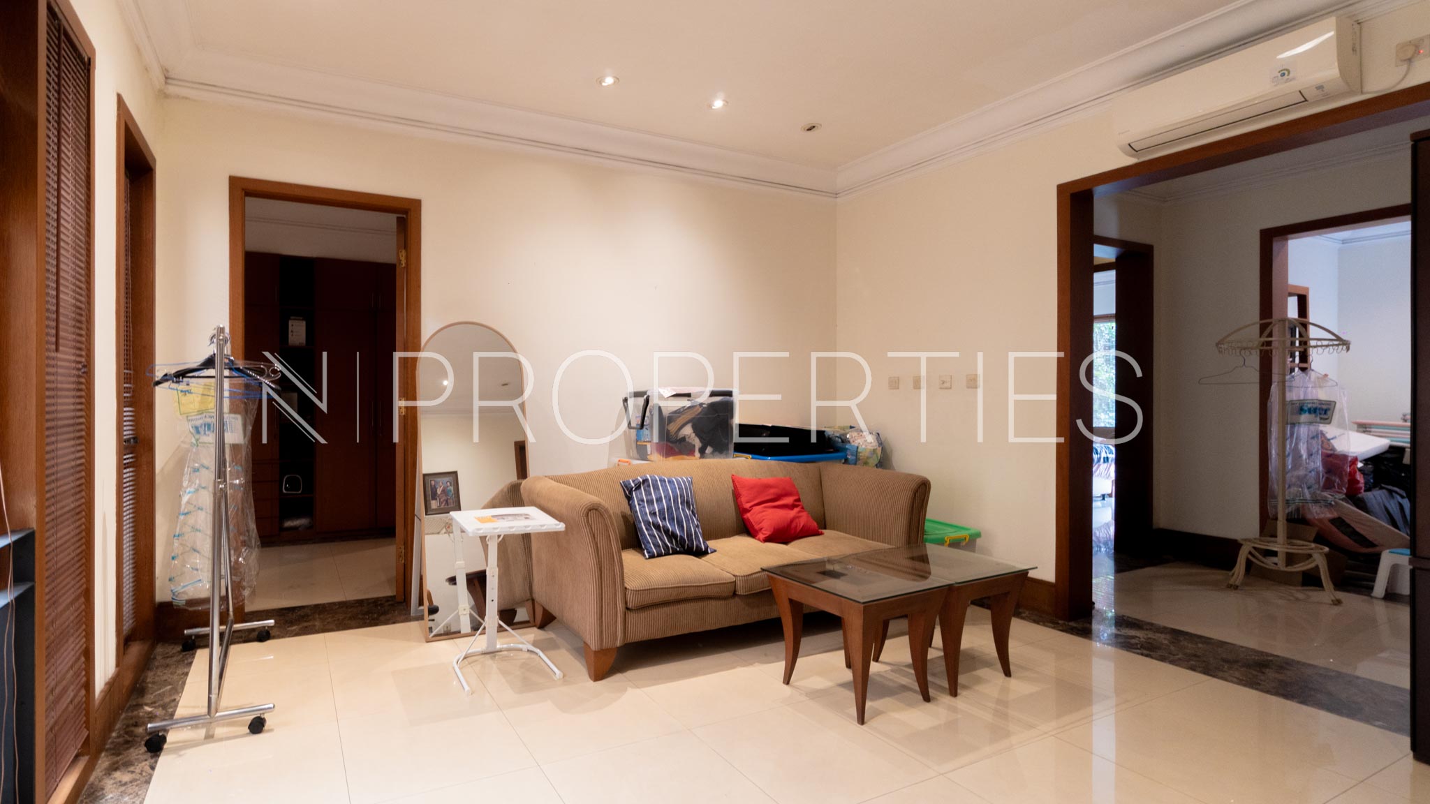 Fully Furnished 4BR Residence – Kebayoran Baru