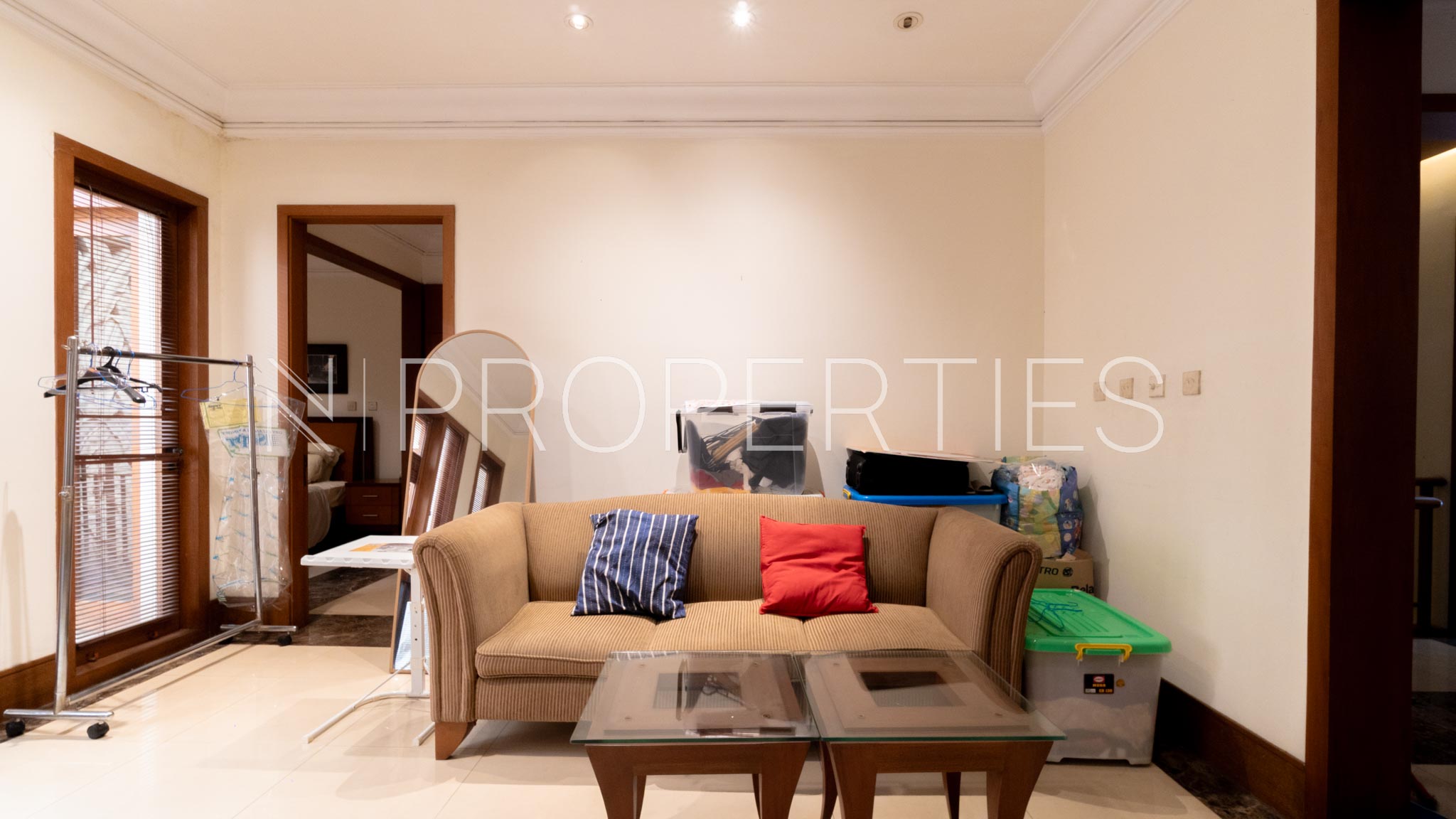 Fully Furnished 4BR Residence – Kebayoran Baru