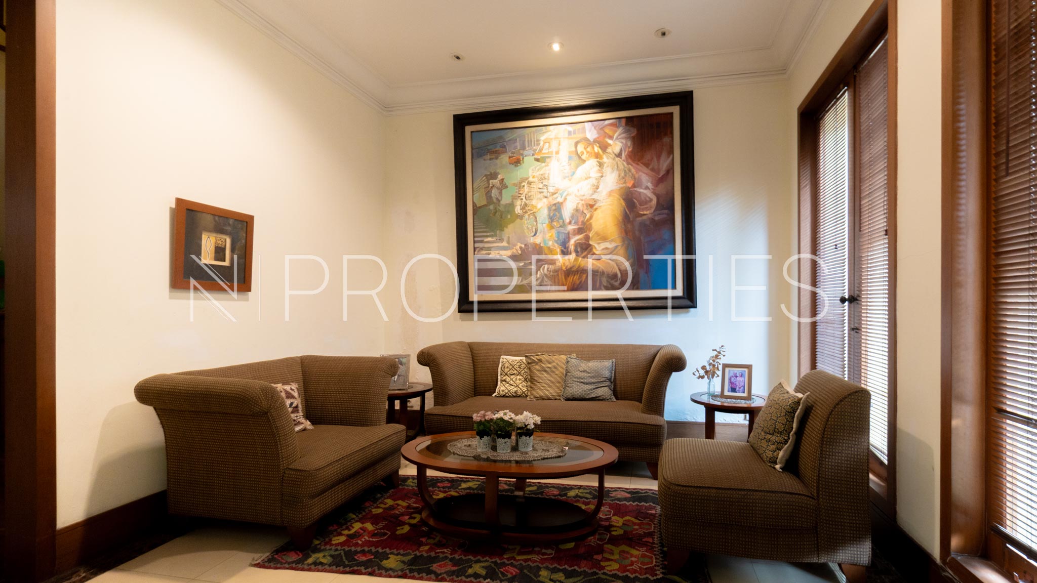Fully Furnished 4BR Residence – Kebayoran Baru