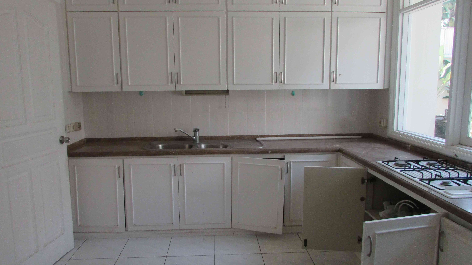 Well-Balanced 4BR Family House at Cipete