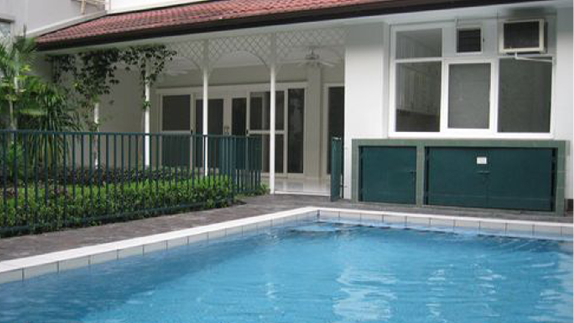 CIPETE-4BR-SWIMMING POOL & BACKYARD