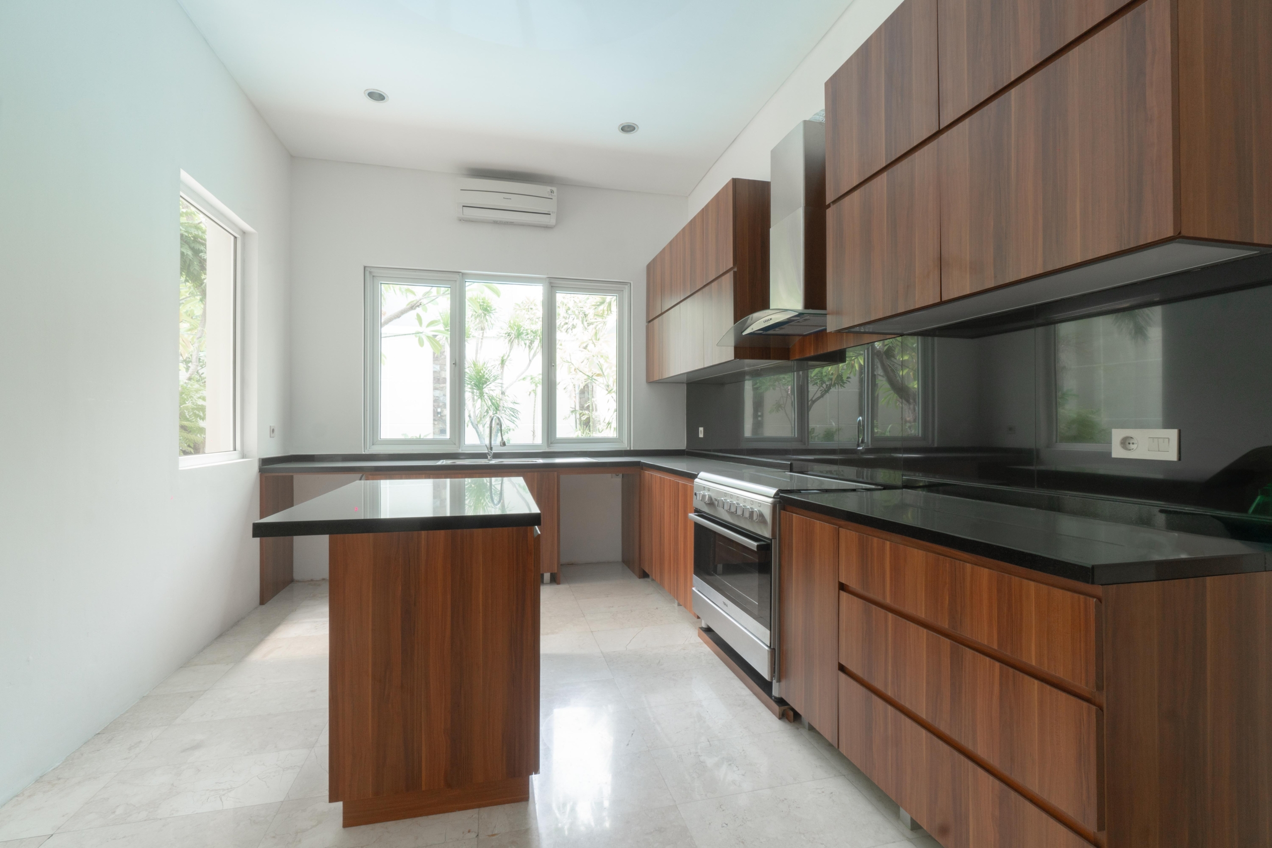 CLD550 JALAN BENDA 8E – LOLO – 009 Cilandak – Prestigious and Luxury 4BR House