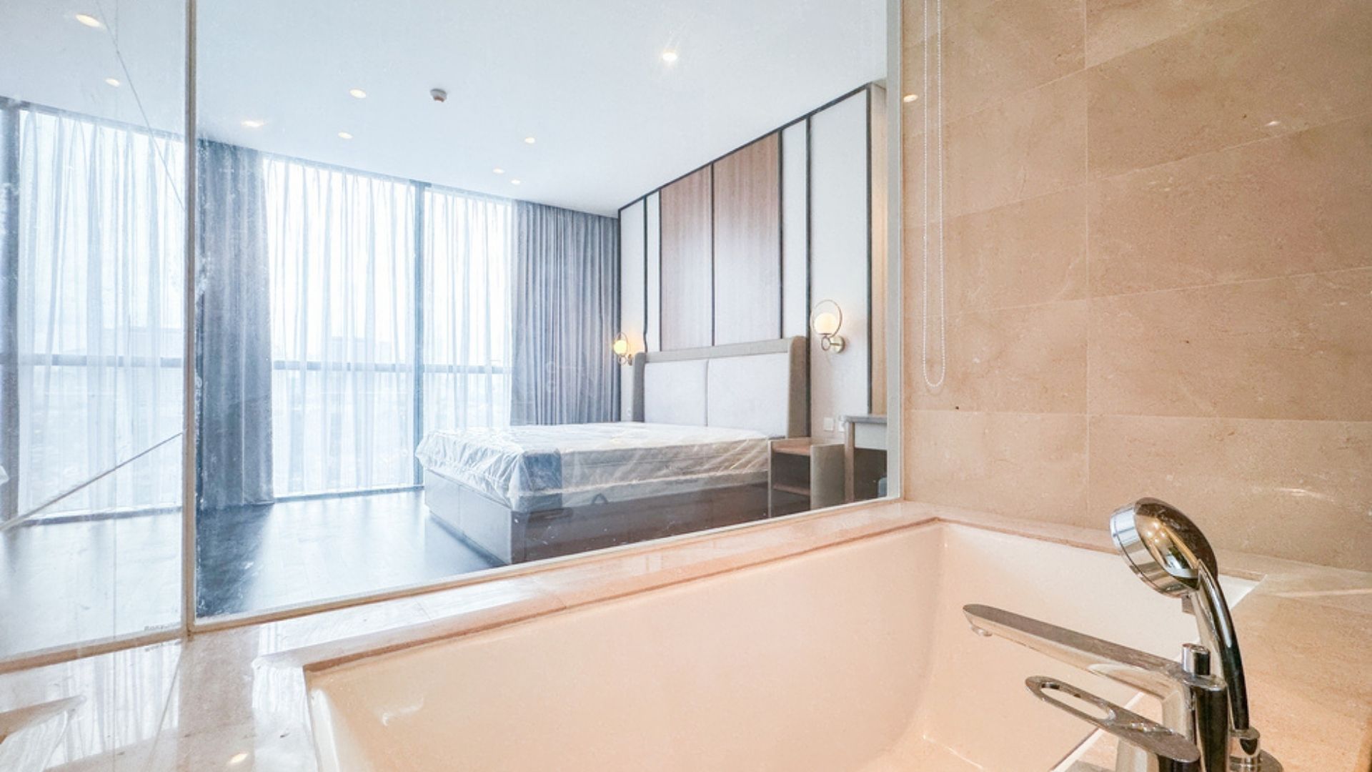 Casa Domaine-2BR-Bathtub Smart 2BR City Apartment Designed for Executive Living at Casa Domaine