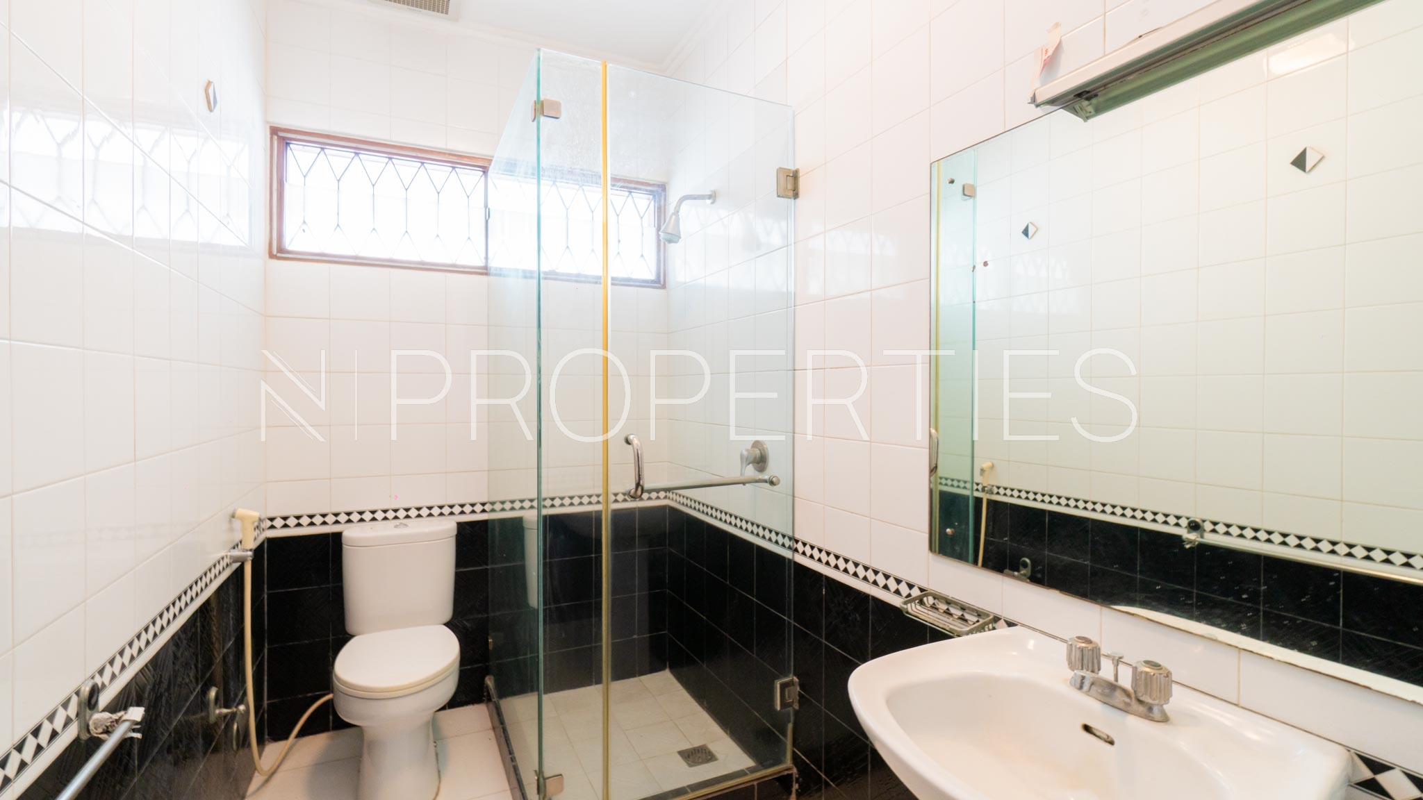 GAHARU IV-6BR-BATHROOM 4 Expansive 6BR Family Estate at Cilandak