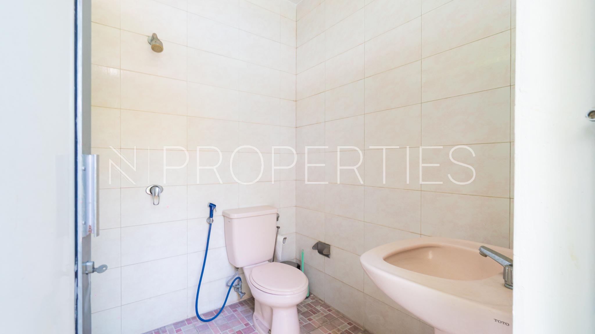 GAHARU IV-6BR-WASHROOM Expansive 6BR Family Estate at Cilandak