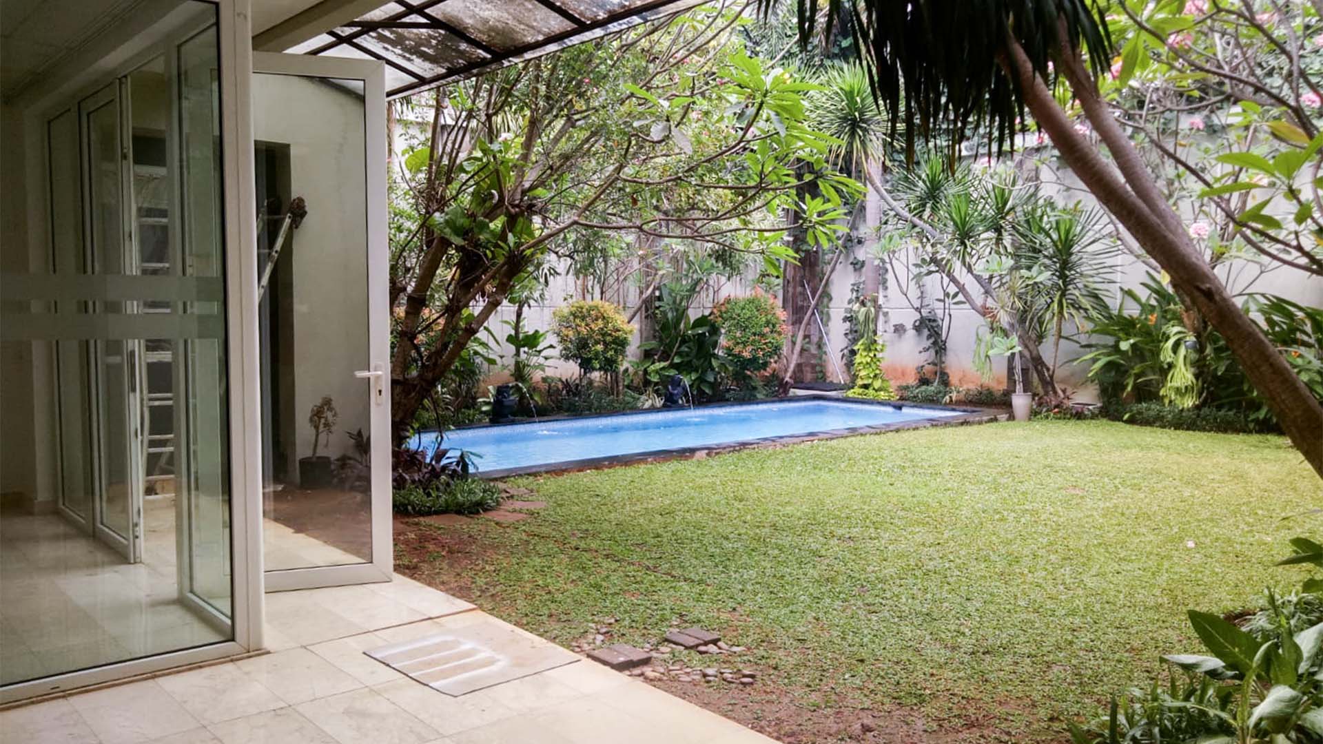 KAV F-4BR-BACKYARD Cilandak – Functional Premium 4BR House