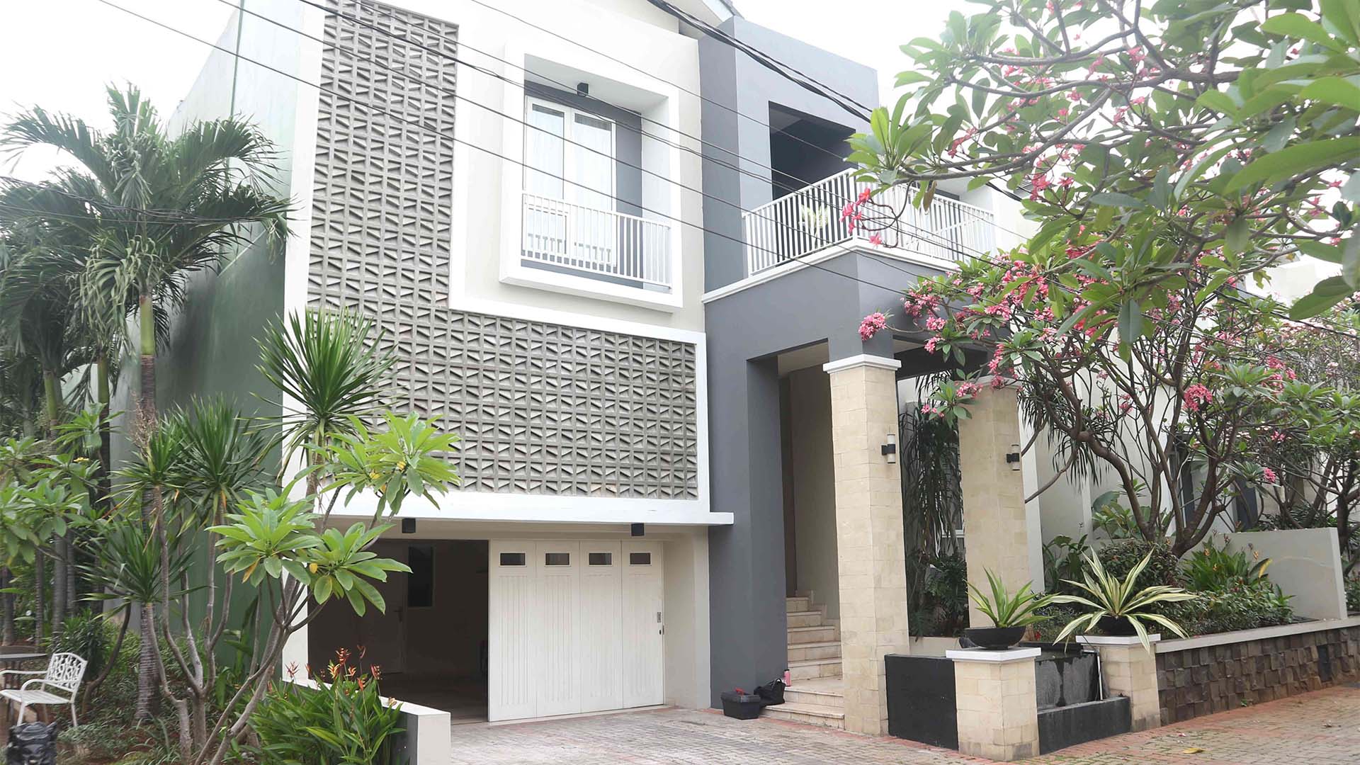 Cilandak – Stylish and Luxury 4BR House