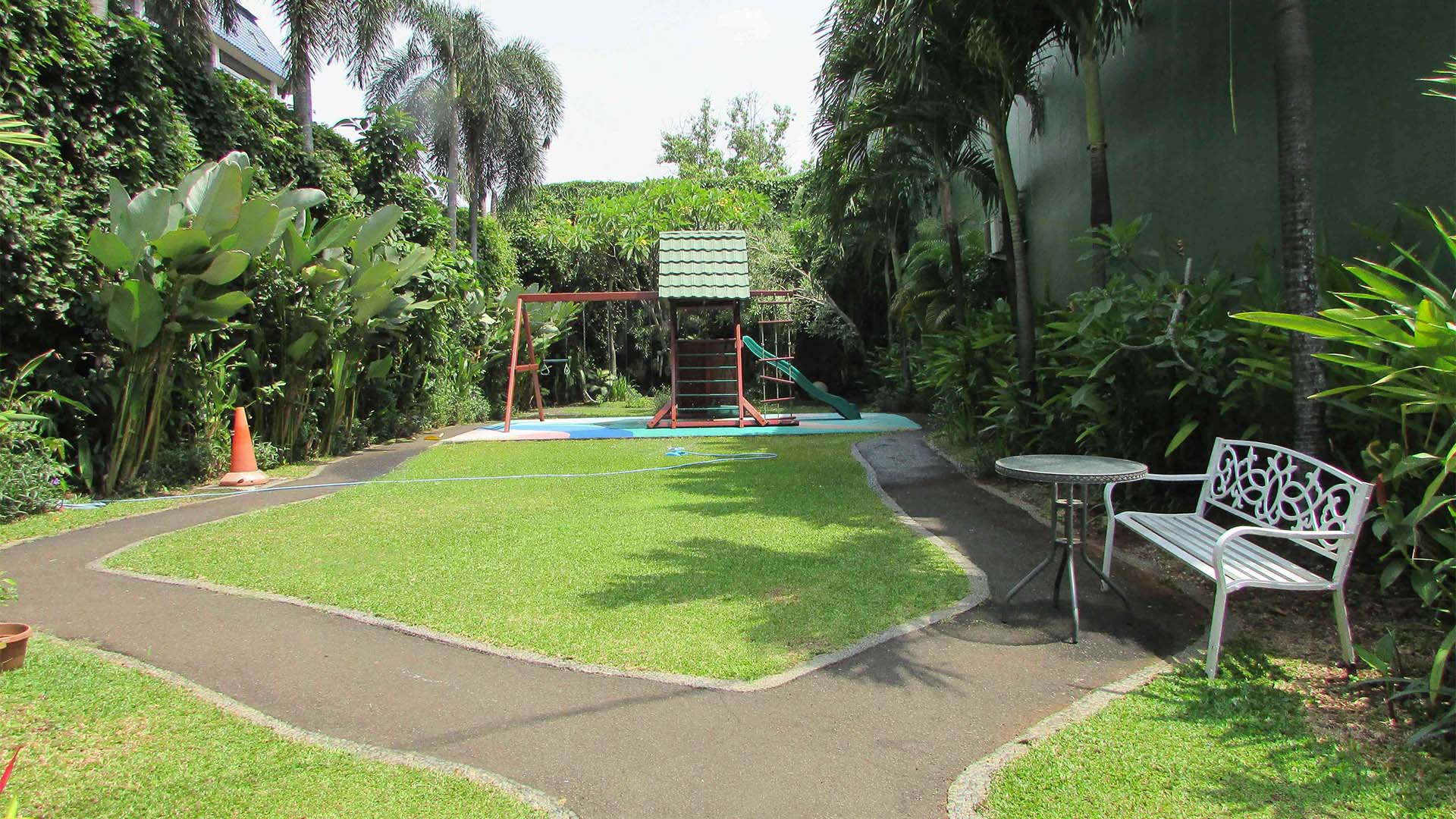 Cilandak – Stylish and Luxury 4BR House