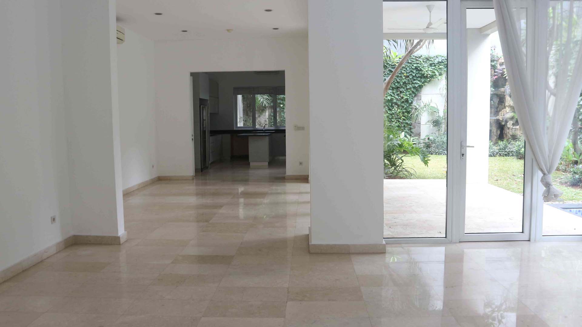 Cilandak – Stylish and Luxury 4BR House