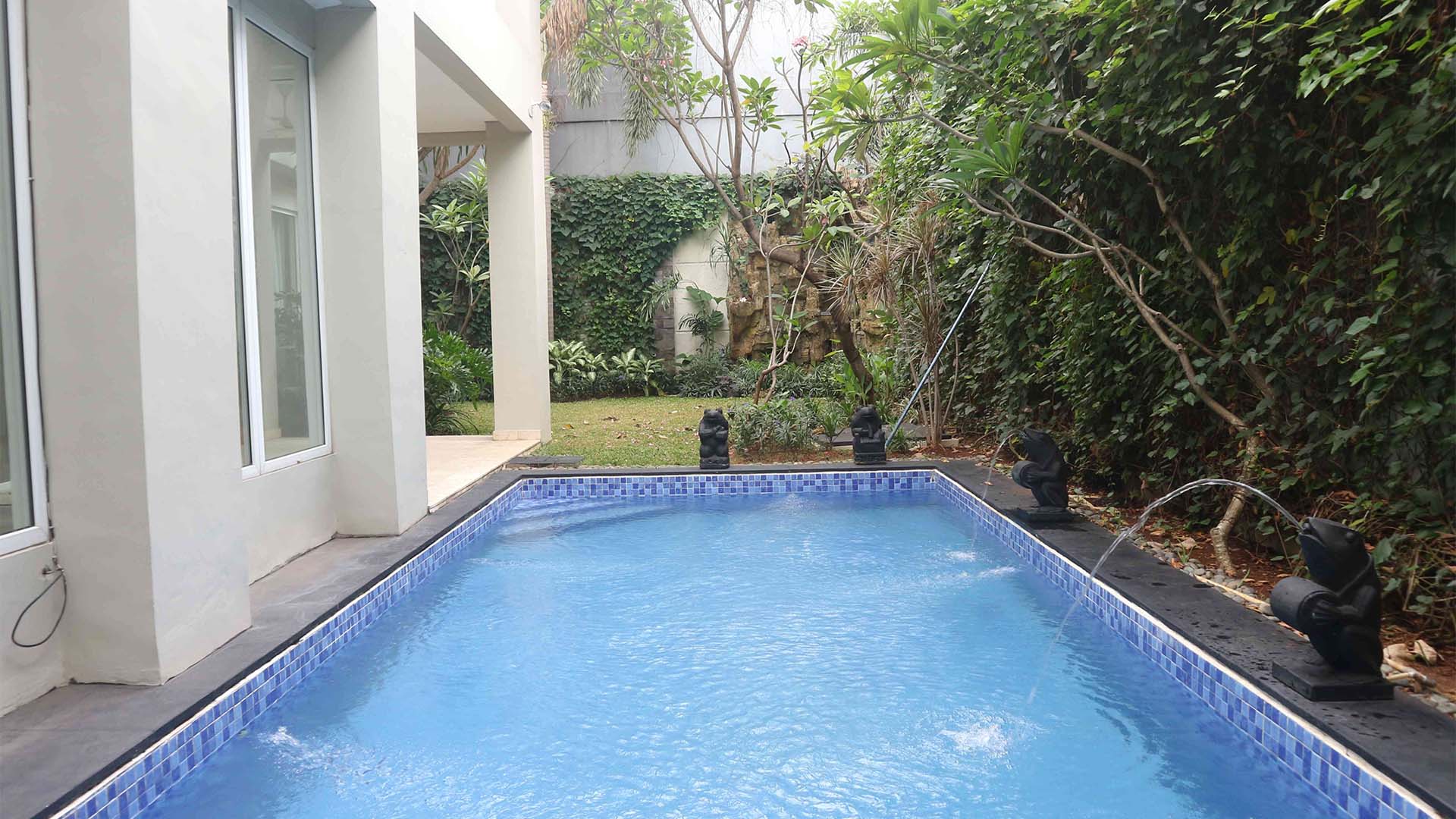 Cilandak – Stylish and Luxury 4BR House