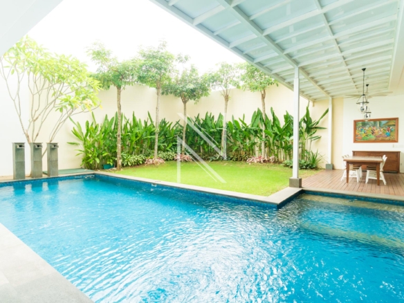 KEMANG 11(6A)-6BR-SWIMMING POOL & BACKYARD