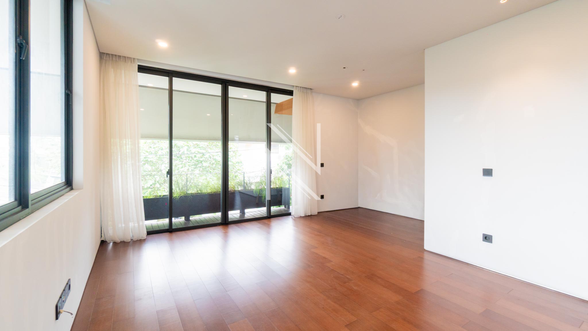 Stylish 4BR for Comfortable Family Home