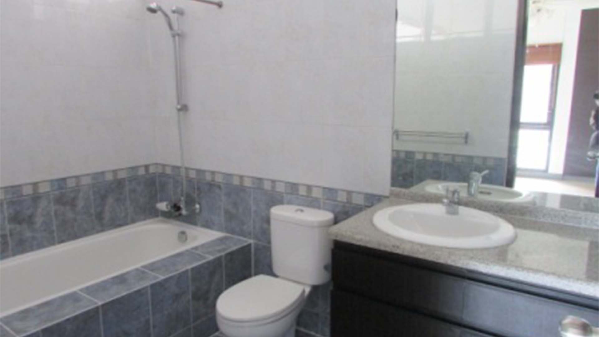 KEMANG TIMUR 5-4BR-BATHROOM Kemang – Rare 4BR Estate Home