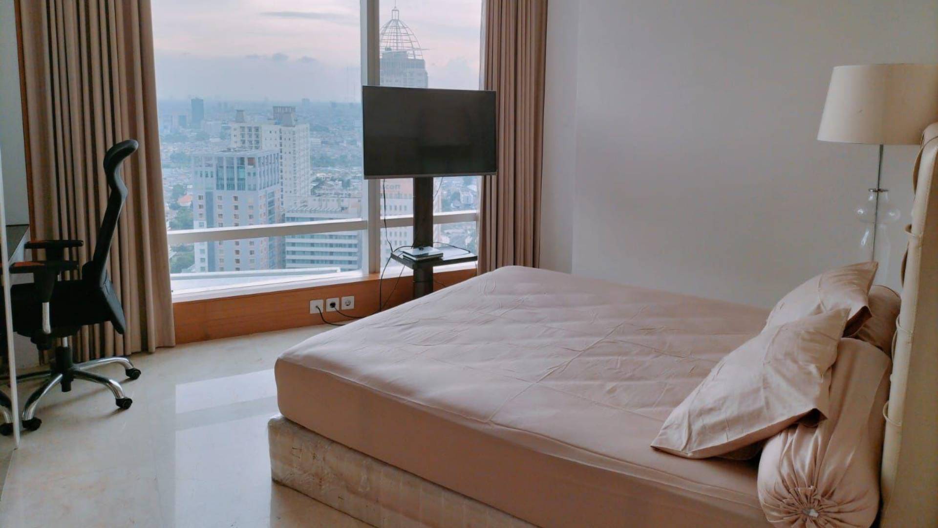 KEMPINSKI PRIVATE RESIDENCE-2BR-MASTER BEDROOM Prestigious Modern 2BR – Kempinski Private Residence
