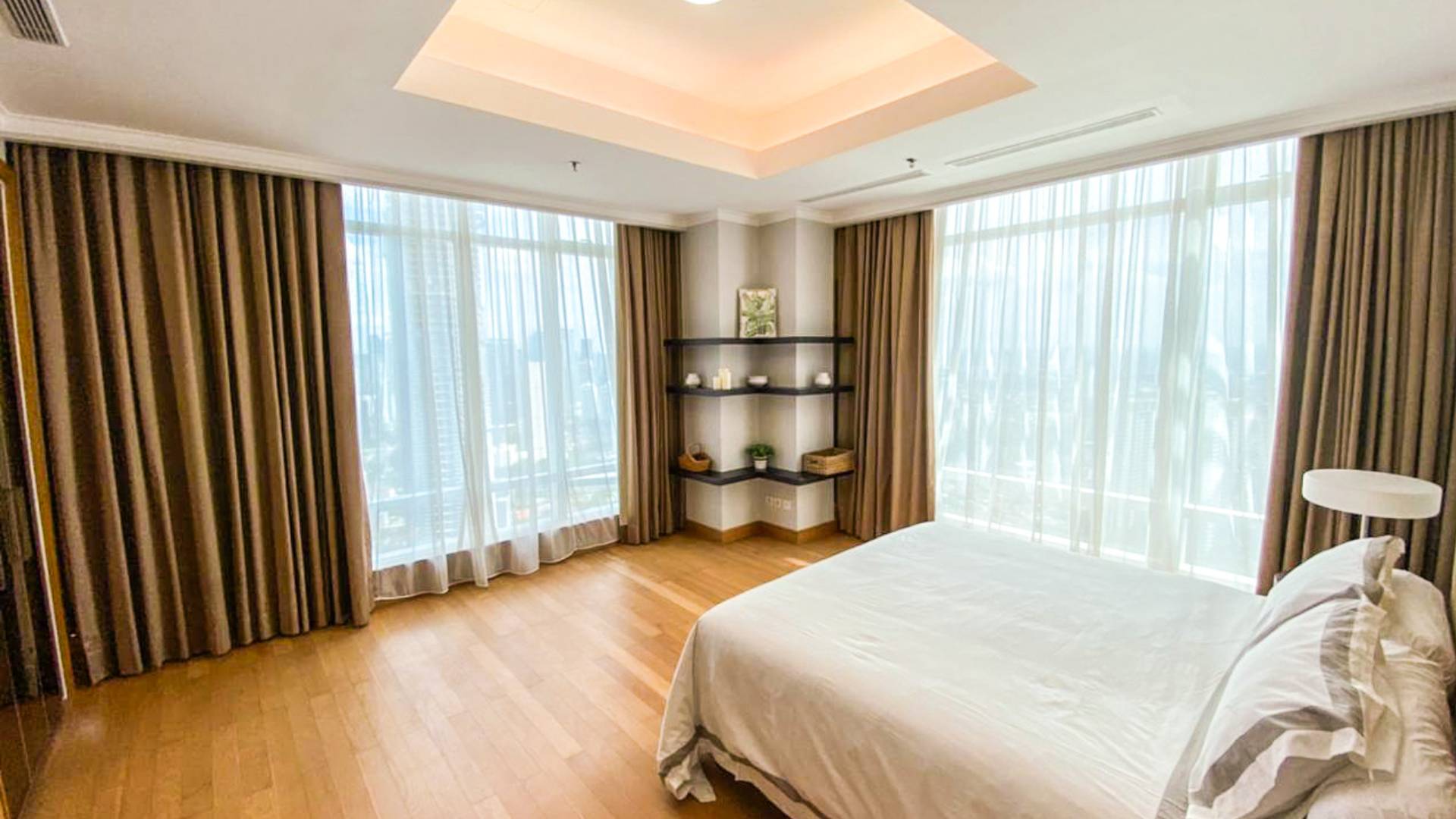 KEMPINSKI PRIVATE RESIDENCE-2BR-MASTER BEDROOM WITH A WINDOW (2) Kempinski Private Residence – Comfortable Luxury 2BR