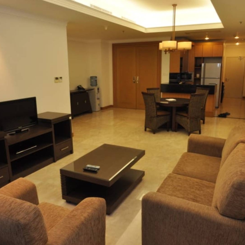 KEMPINSKI PRIVATE RESIDENCE-LIVING & DINING AREA
