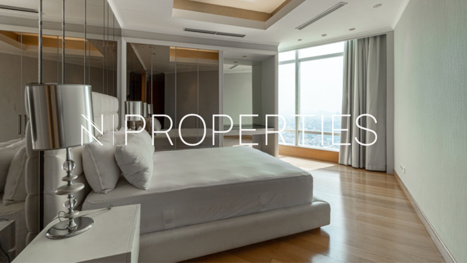 Kempinski 46F – Bedroom with a view Prestigious Family Residence at Kempinski Private Residence 4BR with Exceptional Space at Bundaran HI