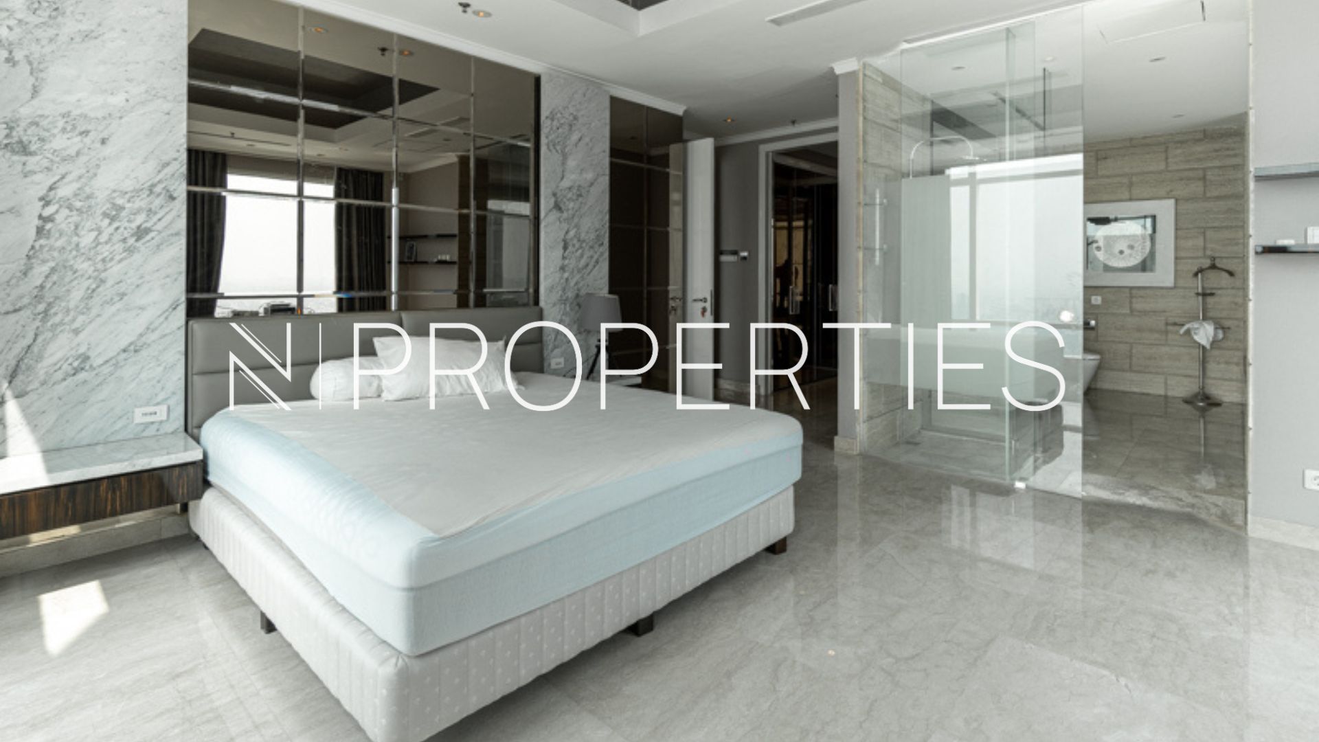 Kempinski 46F – Bedroom Prestigious Family Residence at Kempinski Private Residence 4BR with Exceptional Space at Bundaran HI