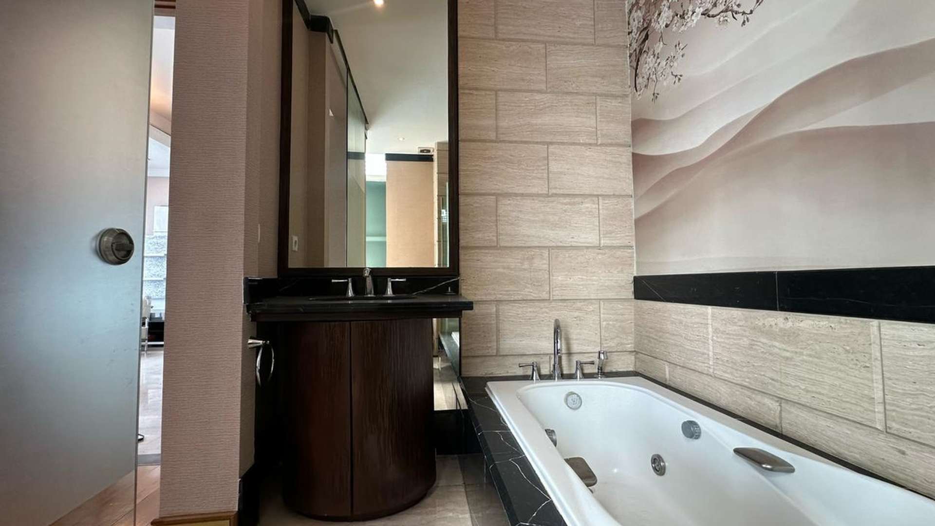 Kempinski Private Residence-2BR-Bathroom 2 Private, Spacious, and Centrally Connected at Kempinski Private Residence 2BR