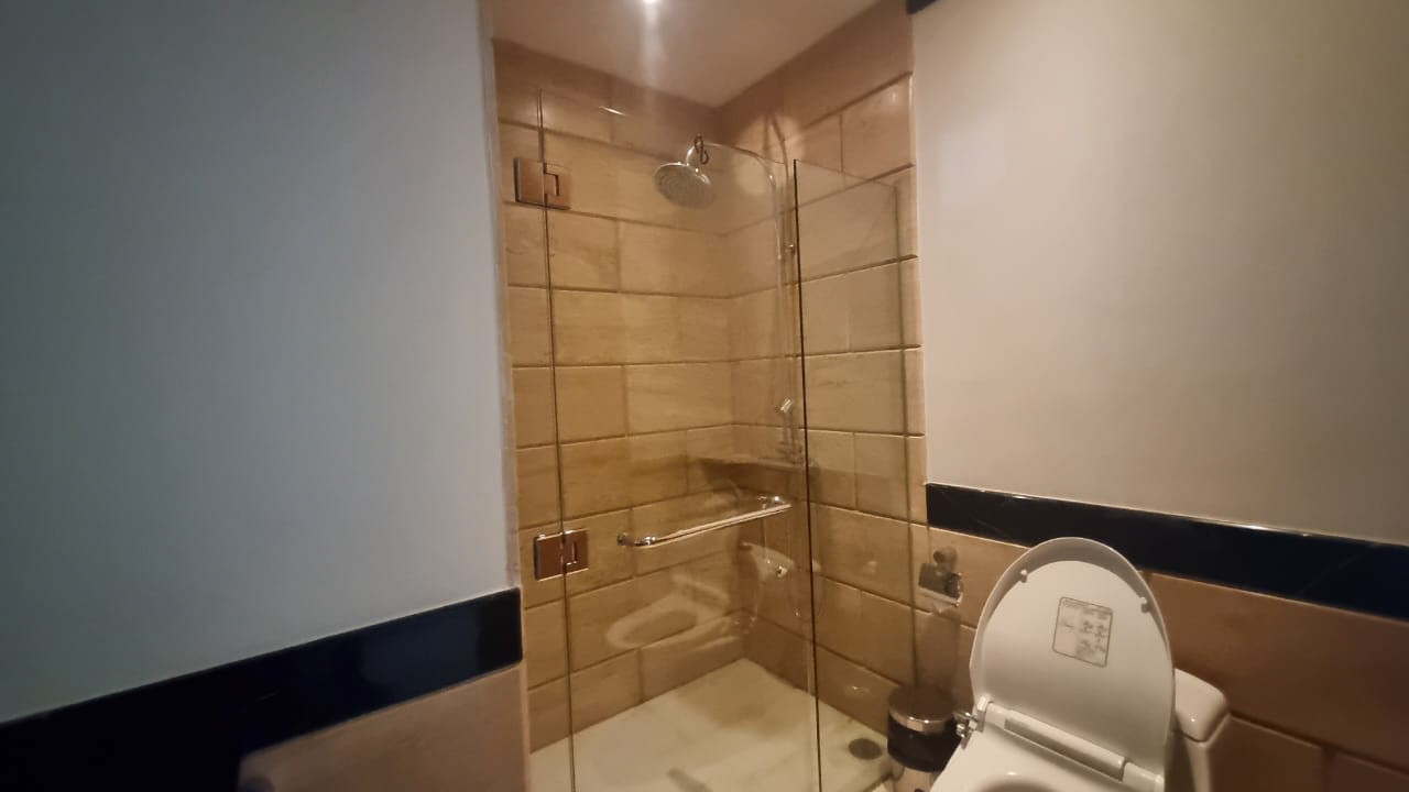 Kempinski Private Residence-2BR-Bathtub shower Kempinski Private Residence – Modern Elegant 2BR
