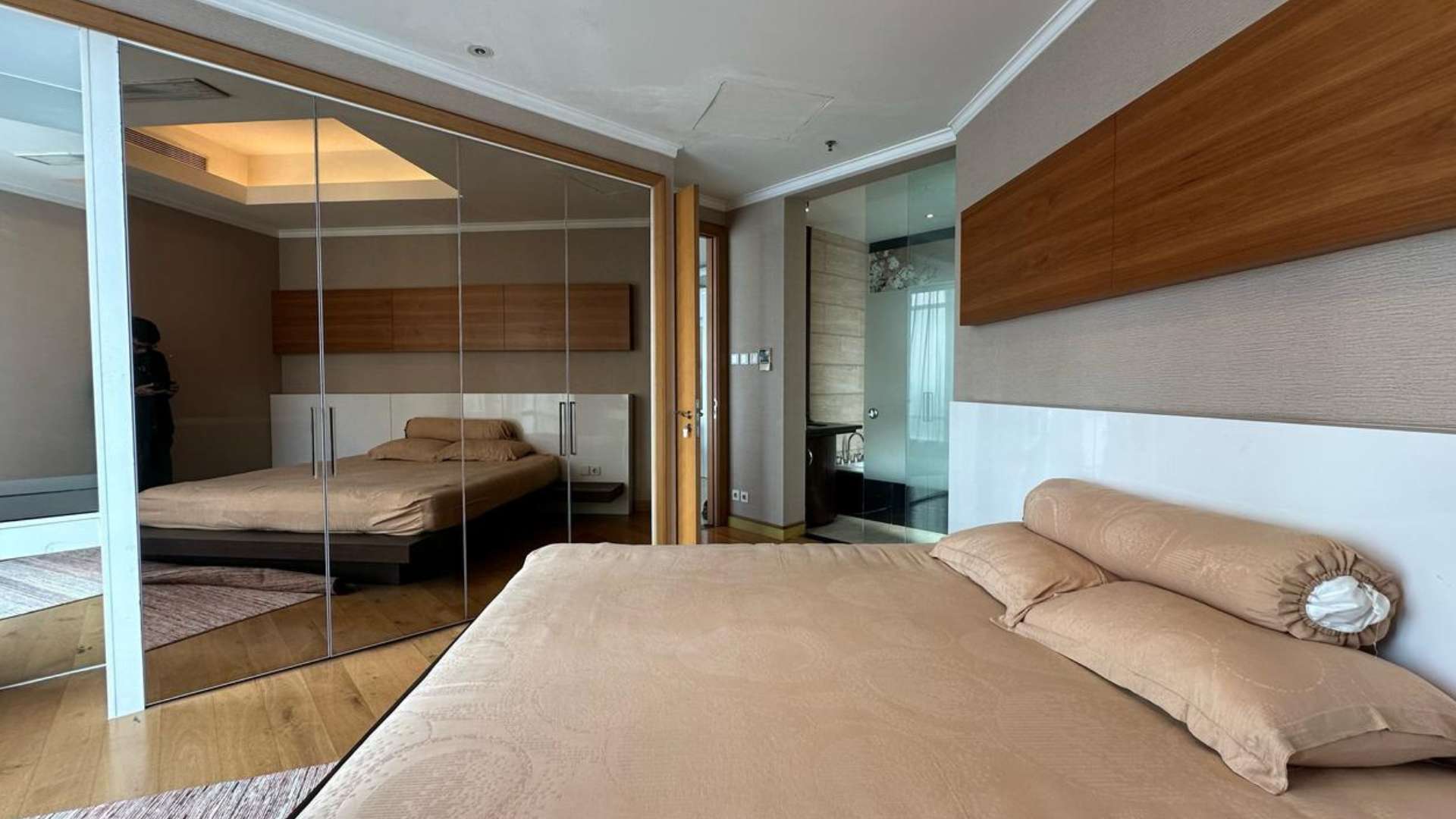Kempinski Private Residence-2BR-Bedroom 2 Private, Spacious, and Centrally Connected at Kempinski Private Residence 2BR