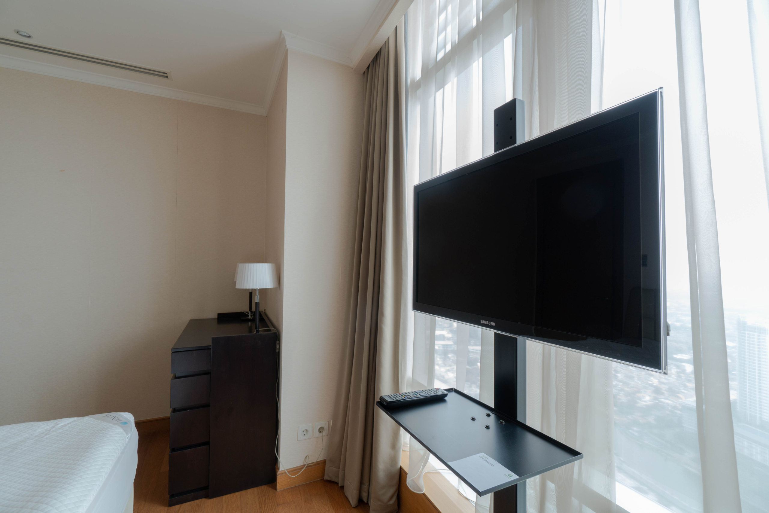 Kempinski Private Residence-2BR-Bedroom tv electronic Kempinski Private Residence – Prime 2BR
