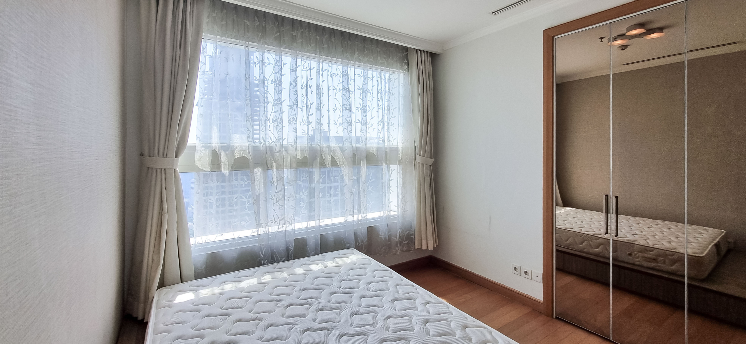 Kempinski Private Residence-2BR-Cabinet in Bedroom with View Exclusive CBD Apartment at Kempinski Private Residence with Exceptional Space
