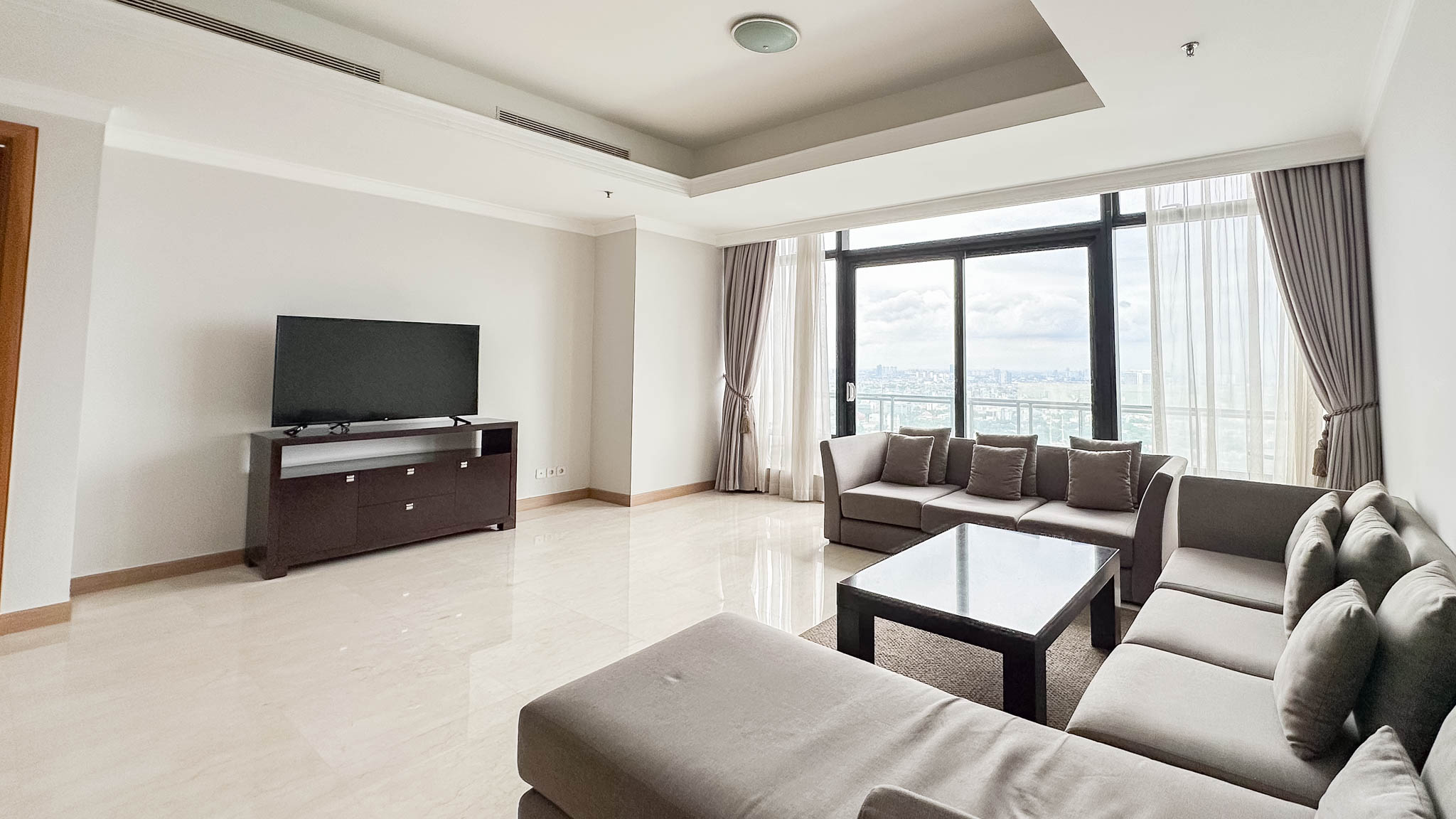 Kempinski Private Residence-2BR-Living room view A Rare Large-Scale Apartment for Refined City Living – Kempinski Private Residence 4BR