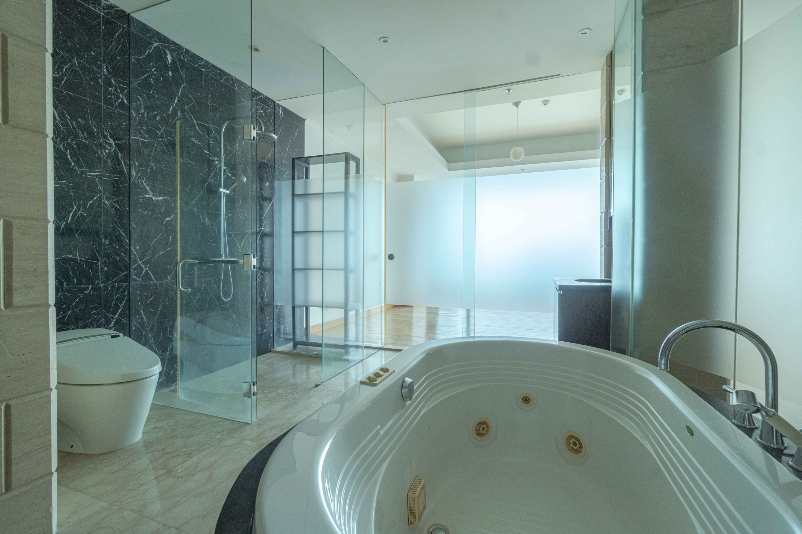 Kempinski Private Residence-4BR-Bathtub interior Kempinski Private Residence – Elegant Four-Bedroom Living with Direct Mall Connectivity