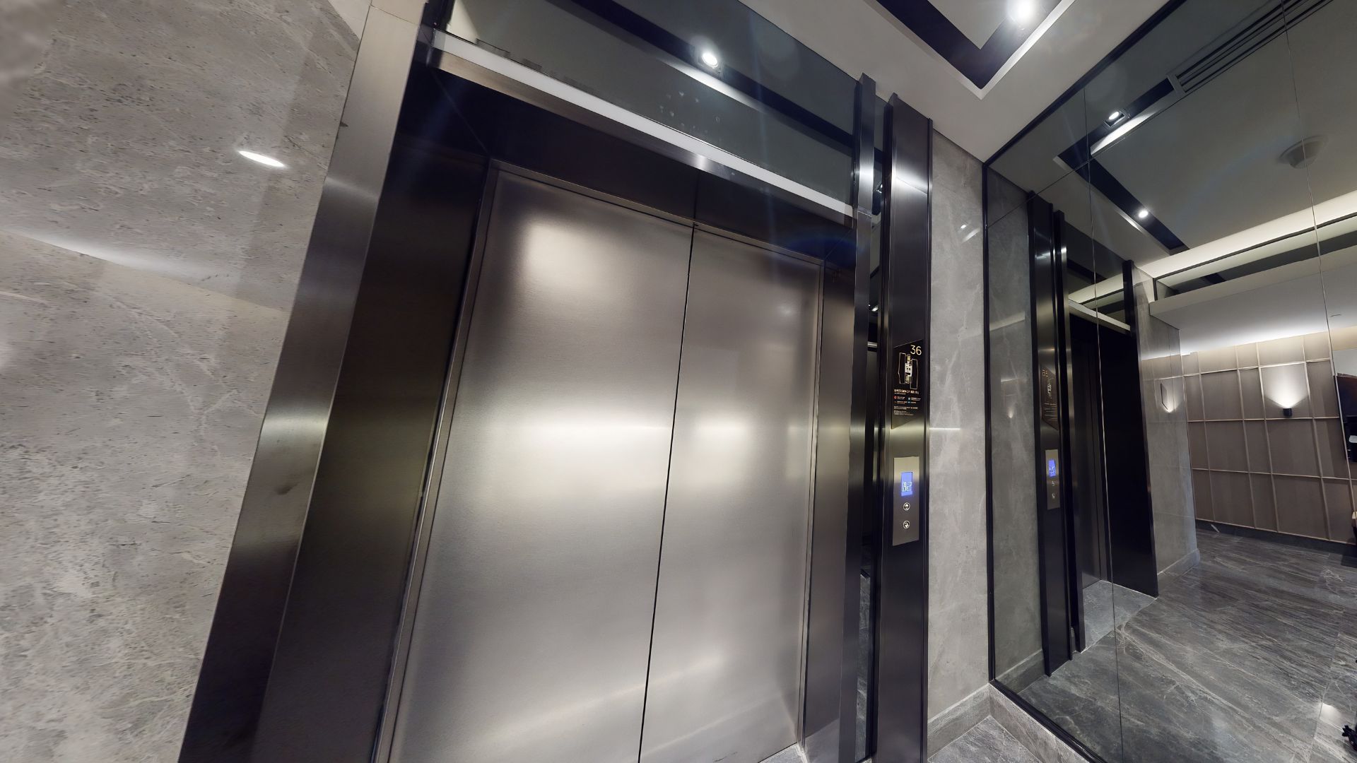 Lift Unit – CASA DOMAINE Grand 4BR Family Residence in Jakarta’s Prime CBD Area