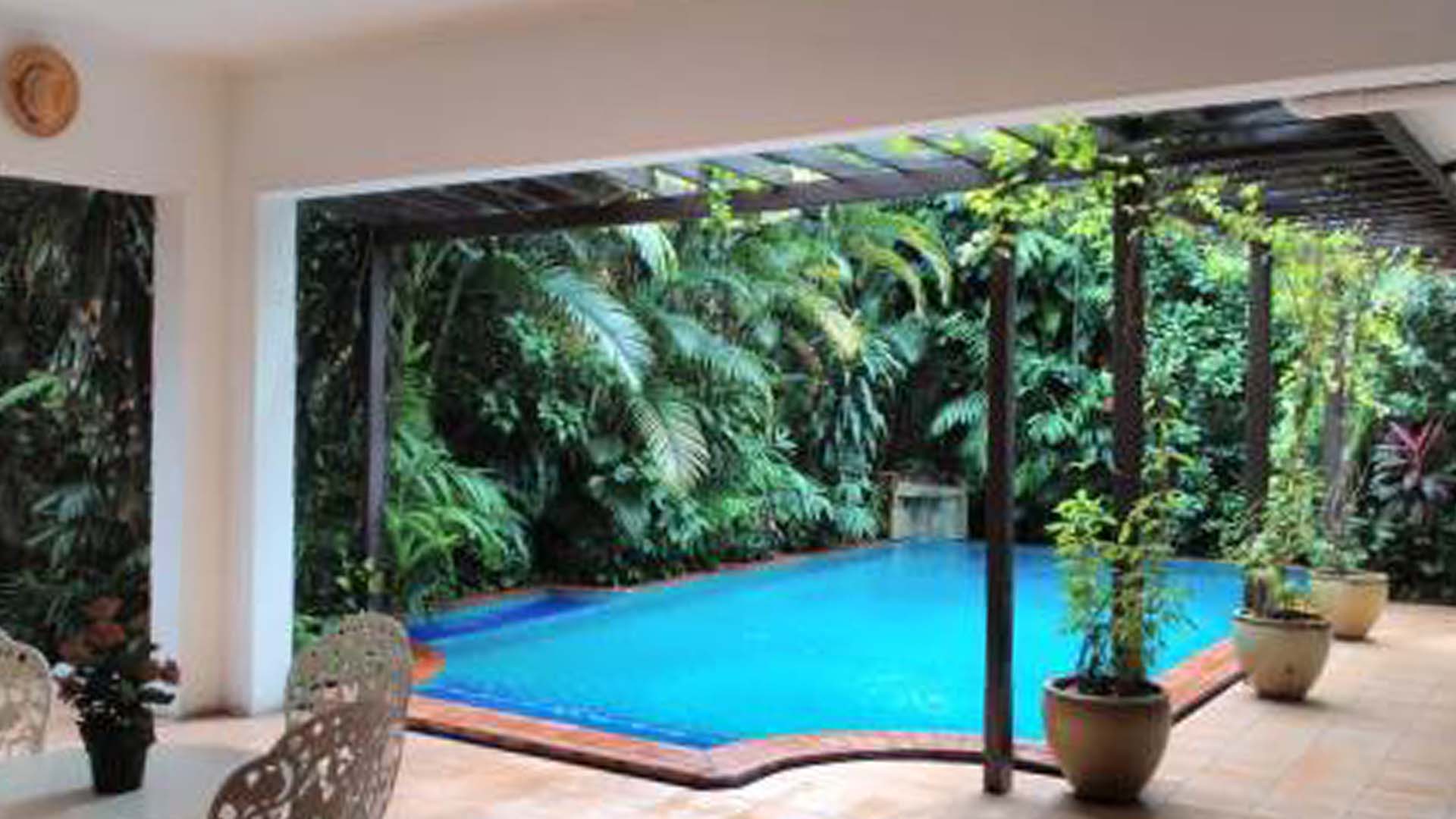 MIKASA B2-4BR-SWIMMING POOL Spacious 4BR Family Residence at Kuningan