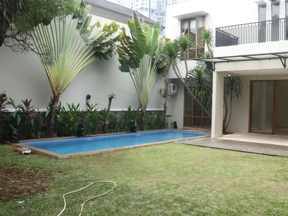 PEJATEN-4BR-BACKYARD & SWIMMING POOL 1