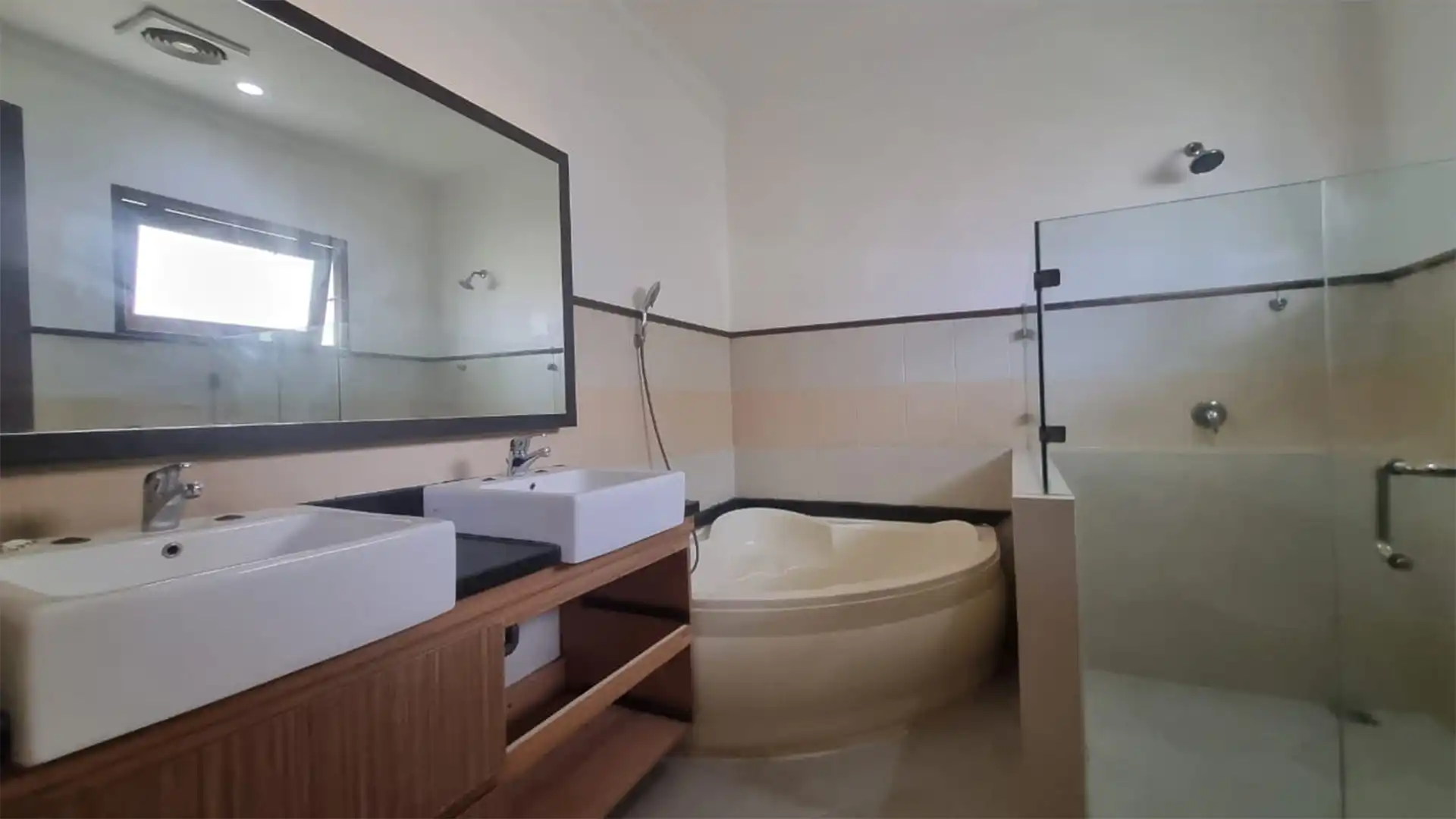Pejaten – Large Premium 4BR Home