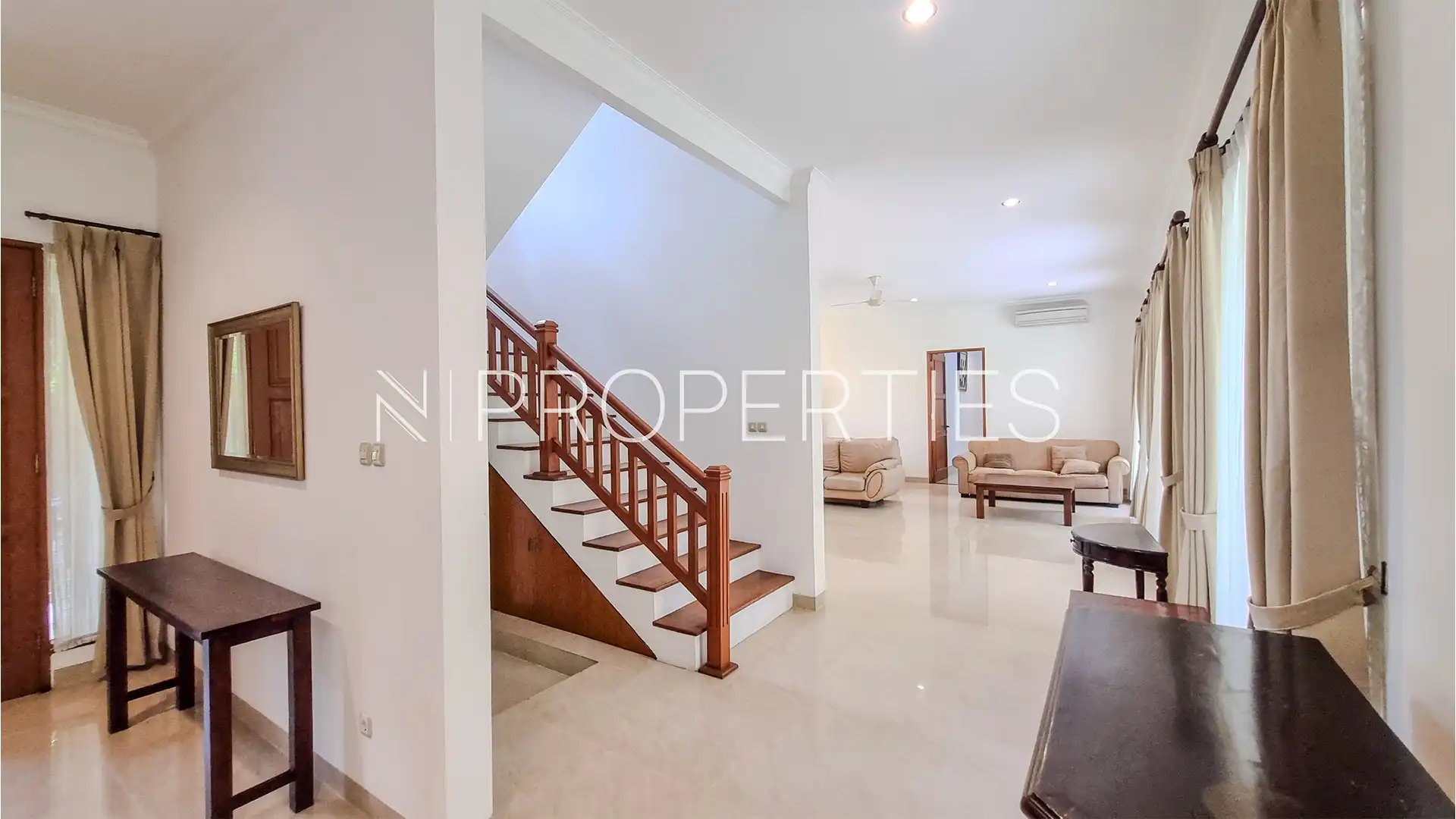 PEJATEN-4BR-LIVING AREA FROM FOYER AREA Pejaten – Big 4BR Family Home