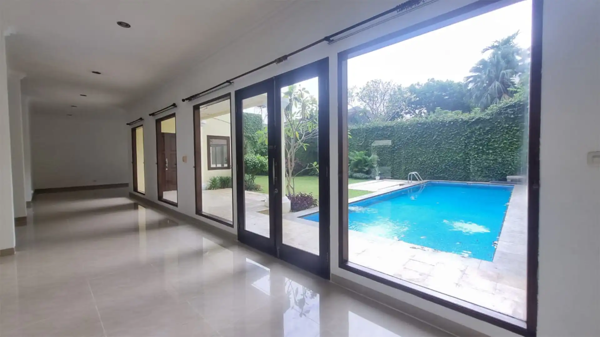 Pejaten – Large Premium 4BR Home