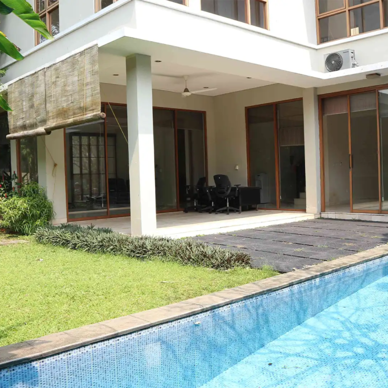 PEJATEN-5BR-SWIMMING POOL & BACKYARD