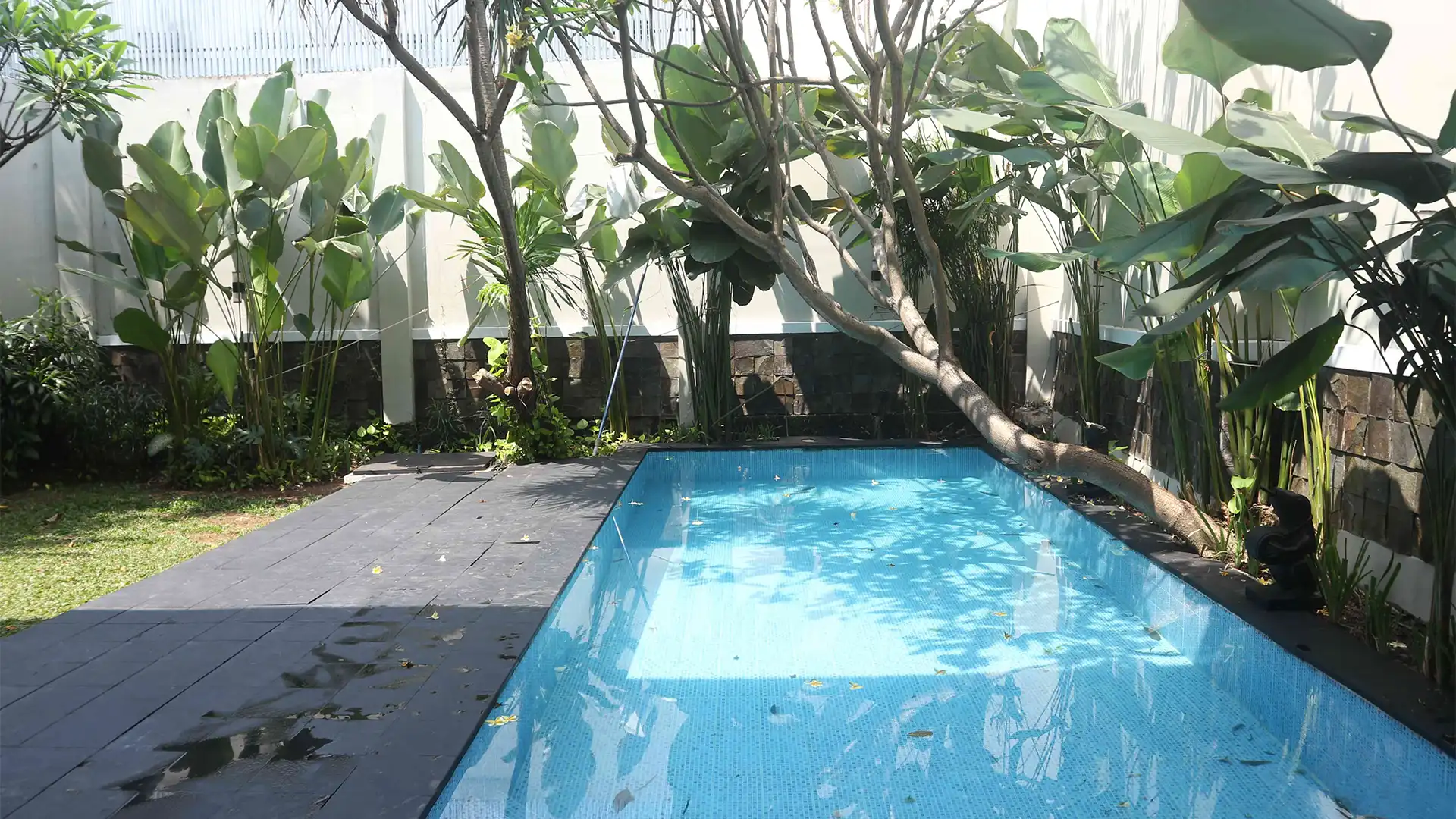 Pejaten House – Premium 5BR Home