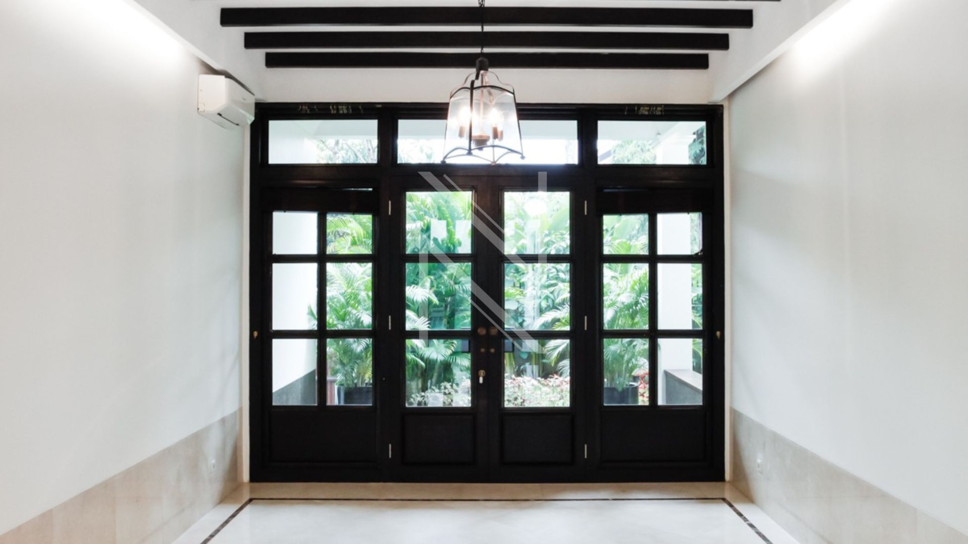 PEJATEN BARAT 11 – NO 7C – ENTRANCE (2) Expansive 6BR Family Residence