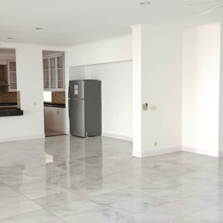 PURI SAKTI 2-4BR-DINING & KITCHEN AREA