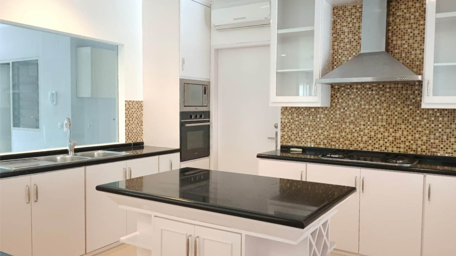 Cipete – Elegant 4BR Family Residence