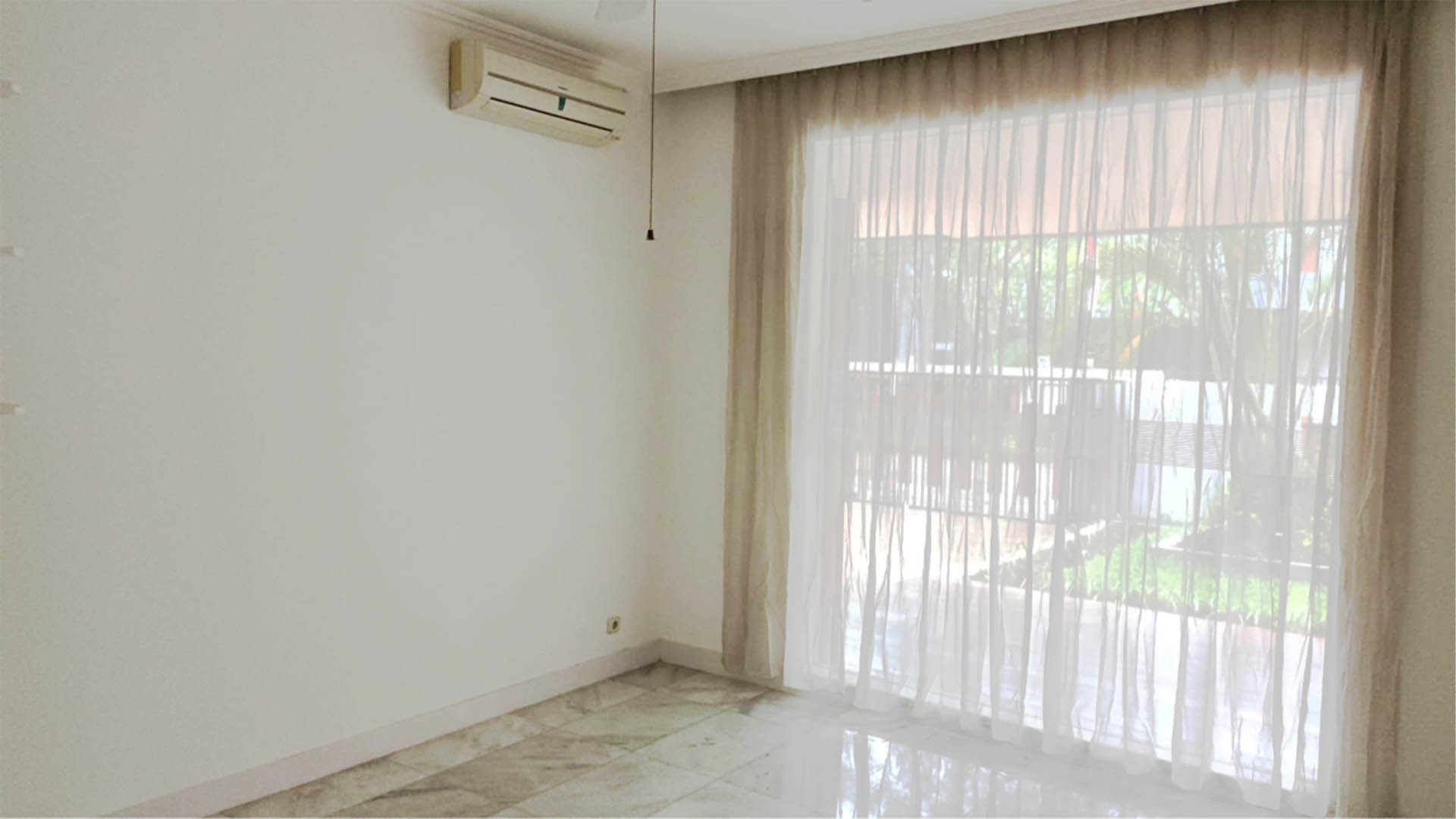 Cipete – Elegant 4BR Family Residence