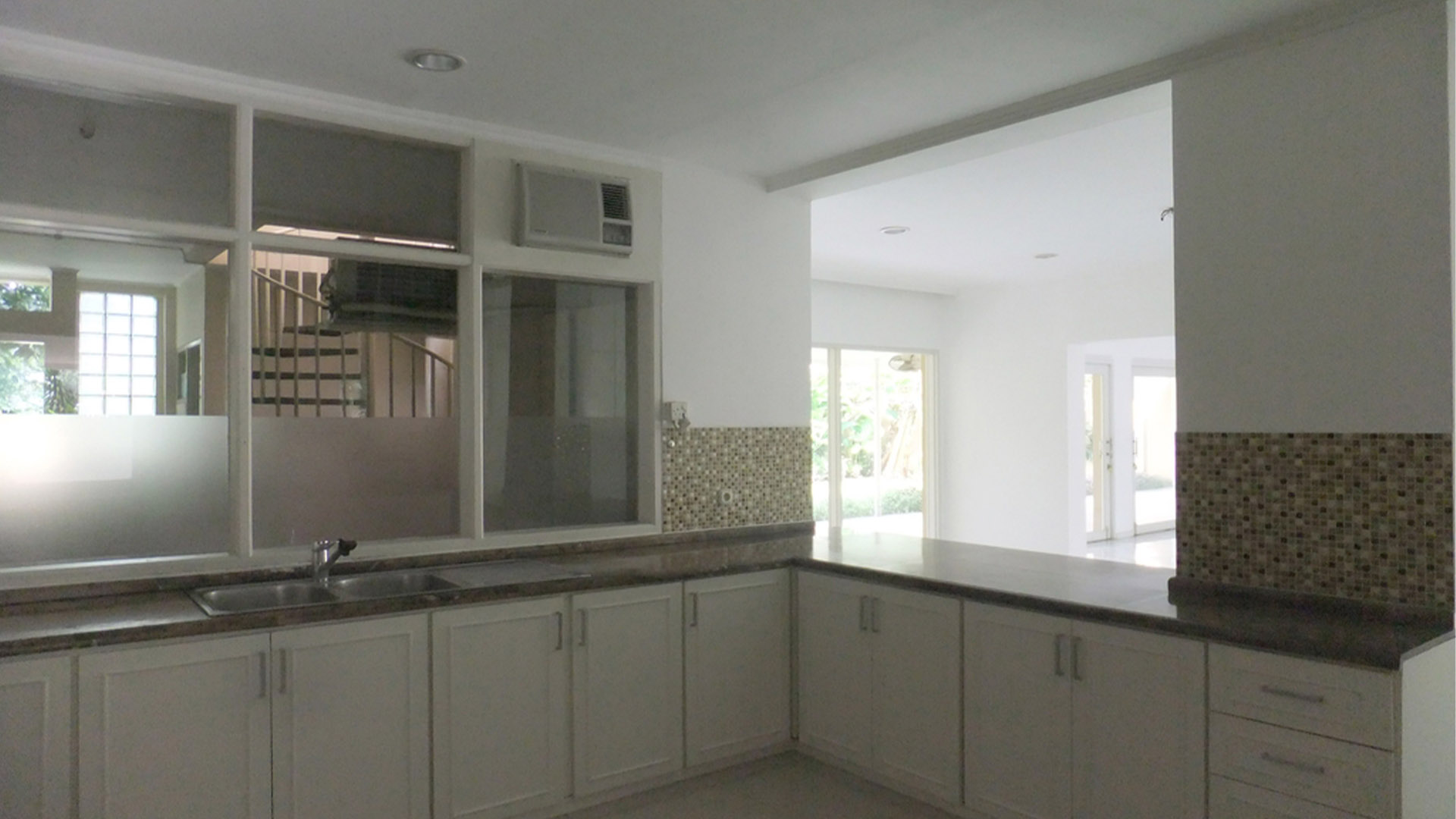 Grand 4BR Family Residence at Cipete