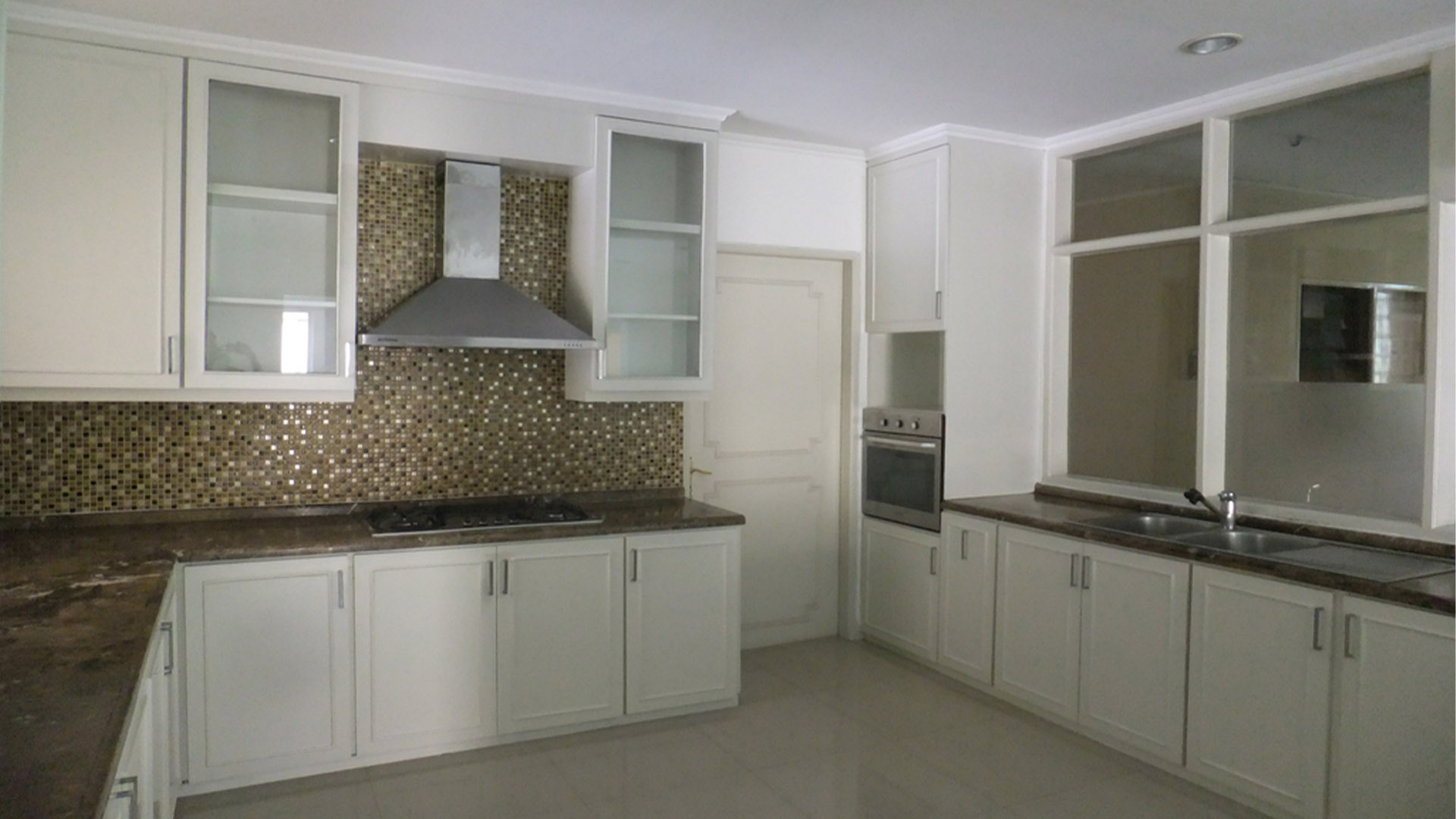 Grand 4BR Family Residence at Cipete