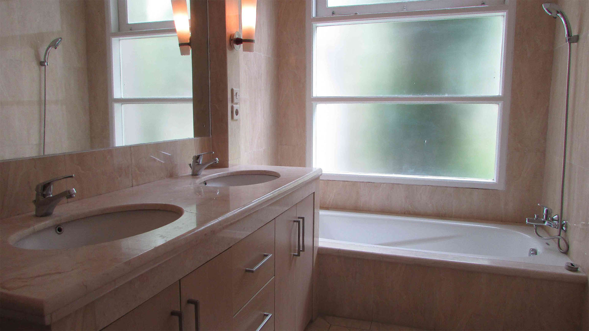 Ros Satoe Residence Cipete – Elegant 5BR