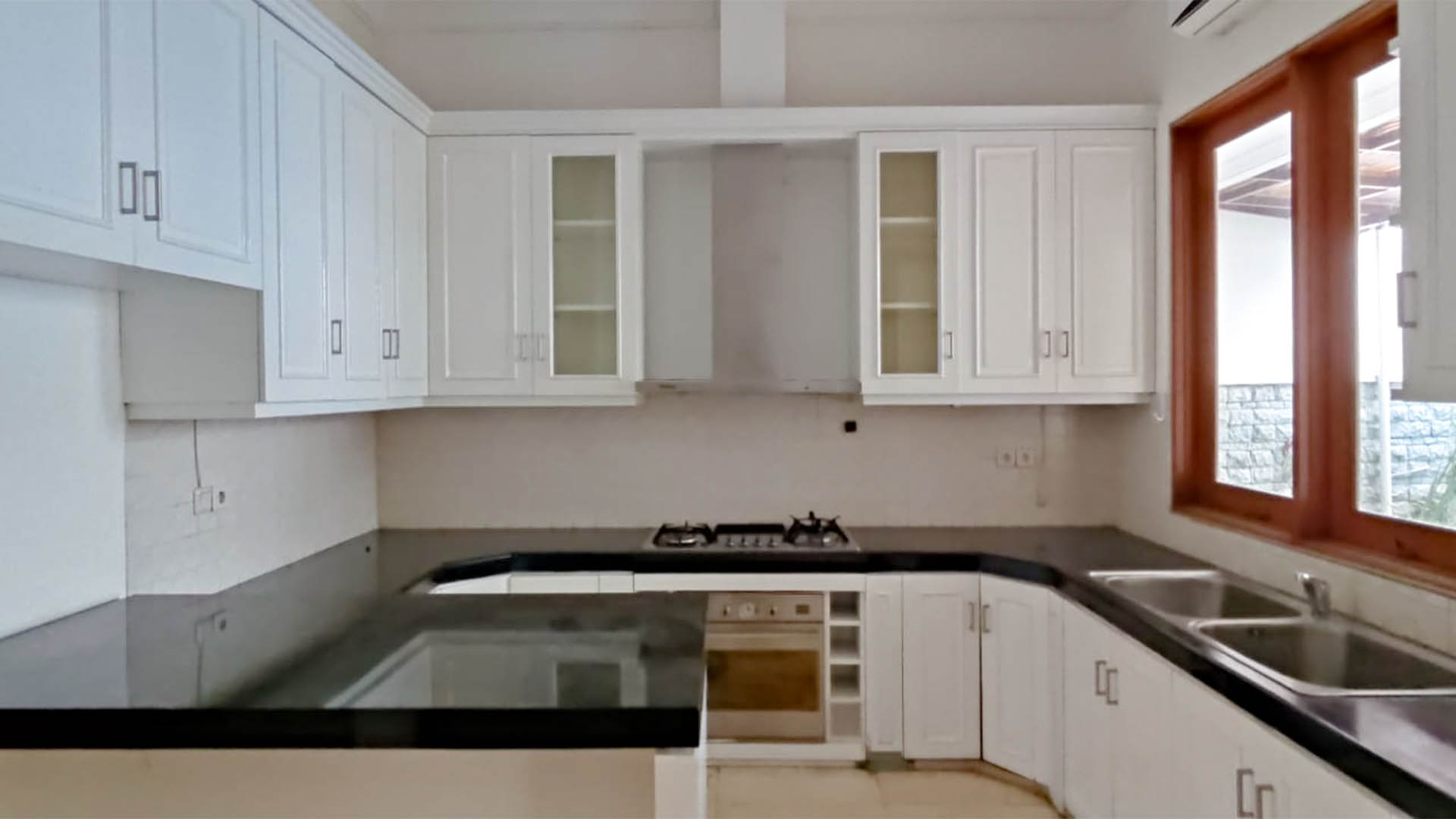 Ros Satoe Residence Cipete – Exclusive 4BR