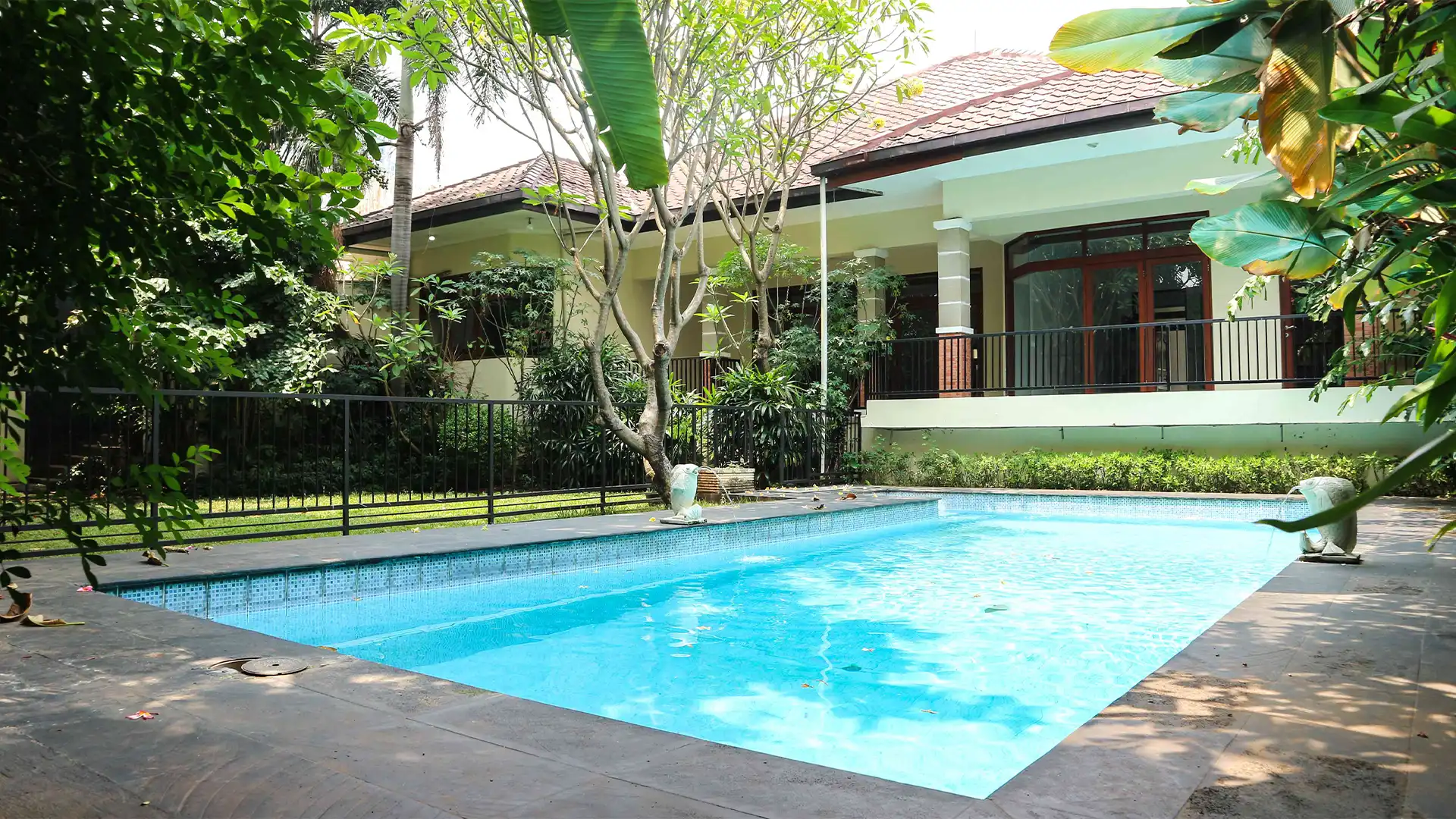 SAWO UJUNG-4BR-SWIMMING POOL SAWO UJUNG-4BR-SWIMMING POOL