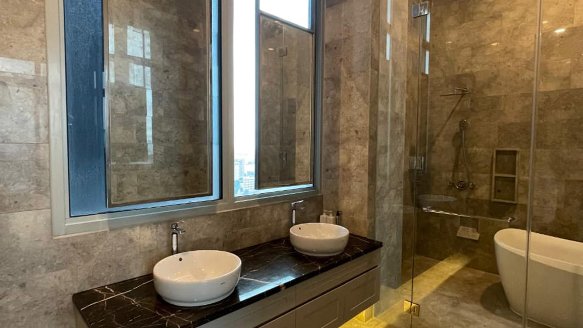 Exceptional 4BR Apartment – The Stature Menteng