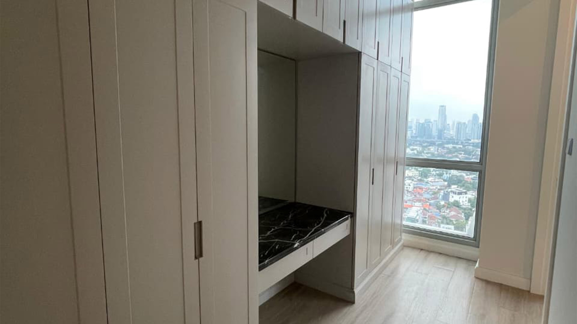 Exceptional 4BR Apartment – The Stature Menteng